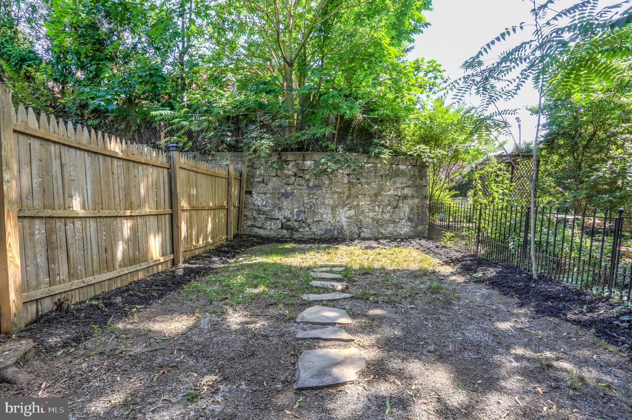 LANCASTER - Residential