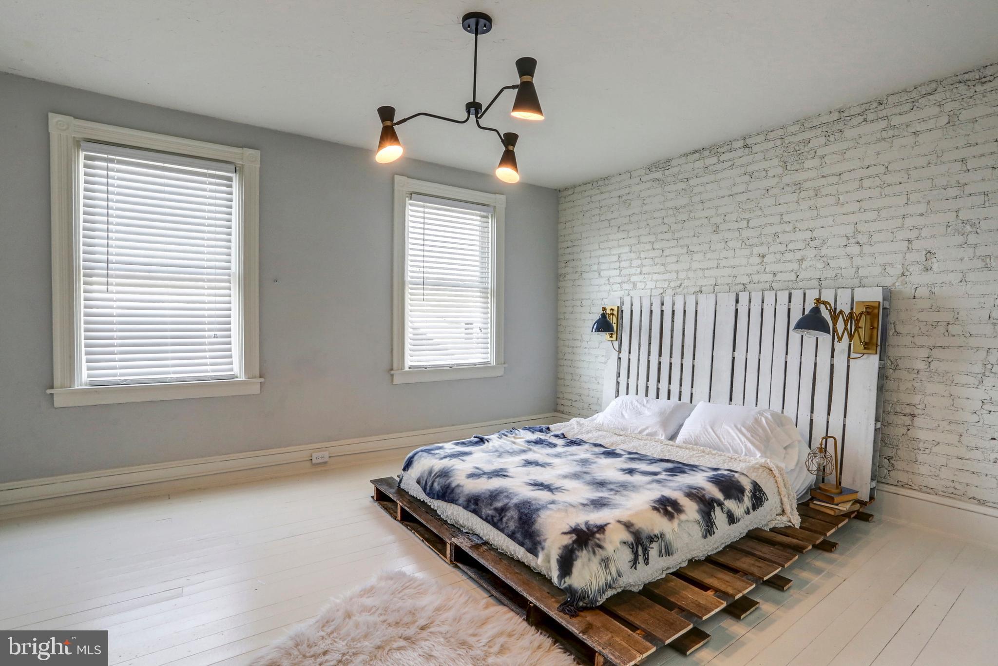 LANCASTER - Residential