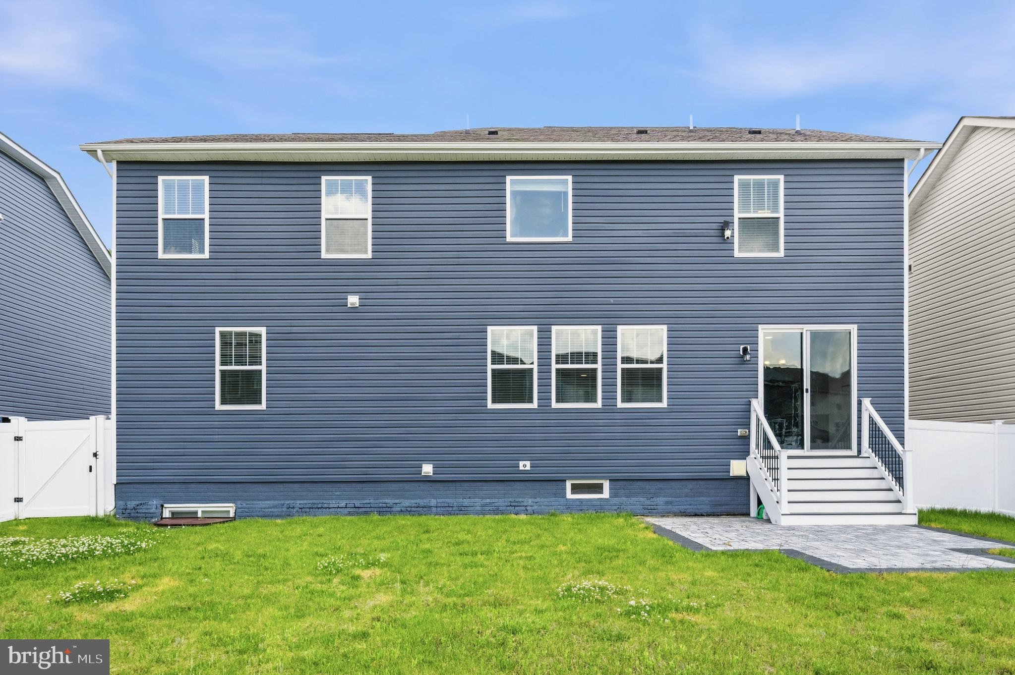 TWO RIVERS - Residential