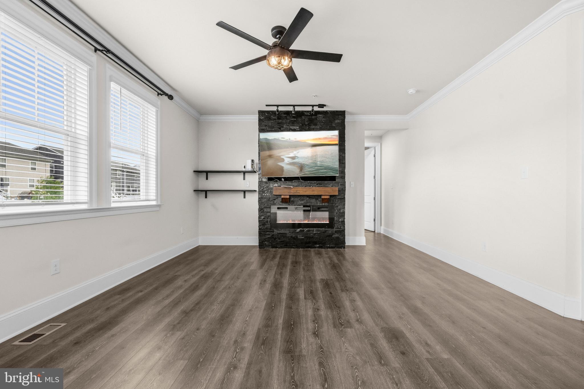 TWO RIVERS - Residential
