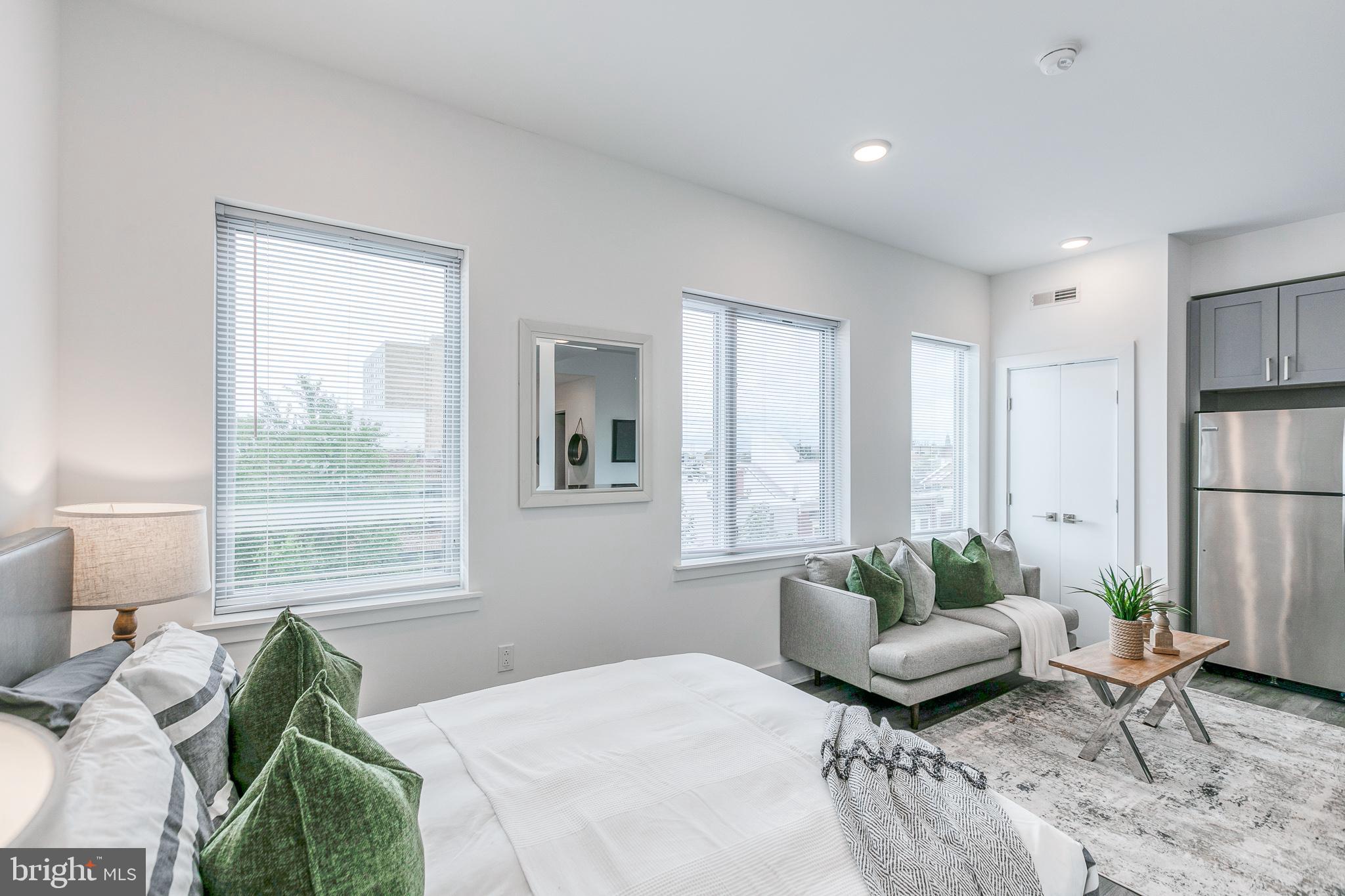 GRADUATE HOSPITAL - Residential Lease