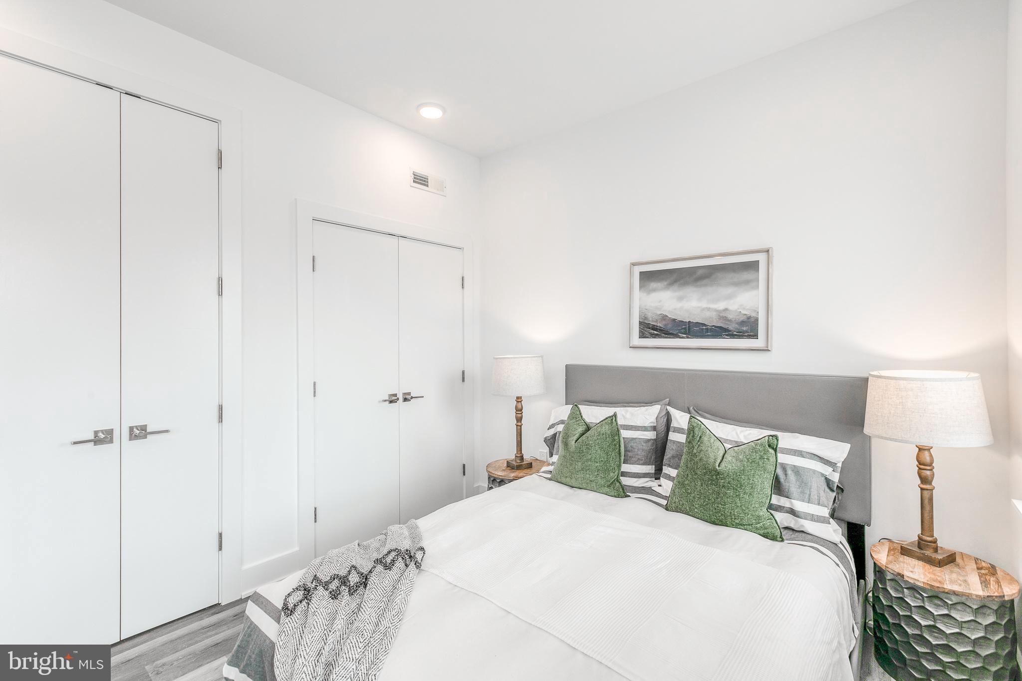 GRADUATE HOSPITAL - Residential Lease