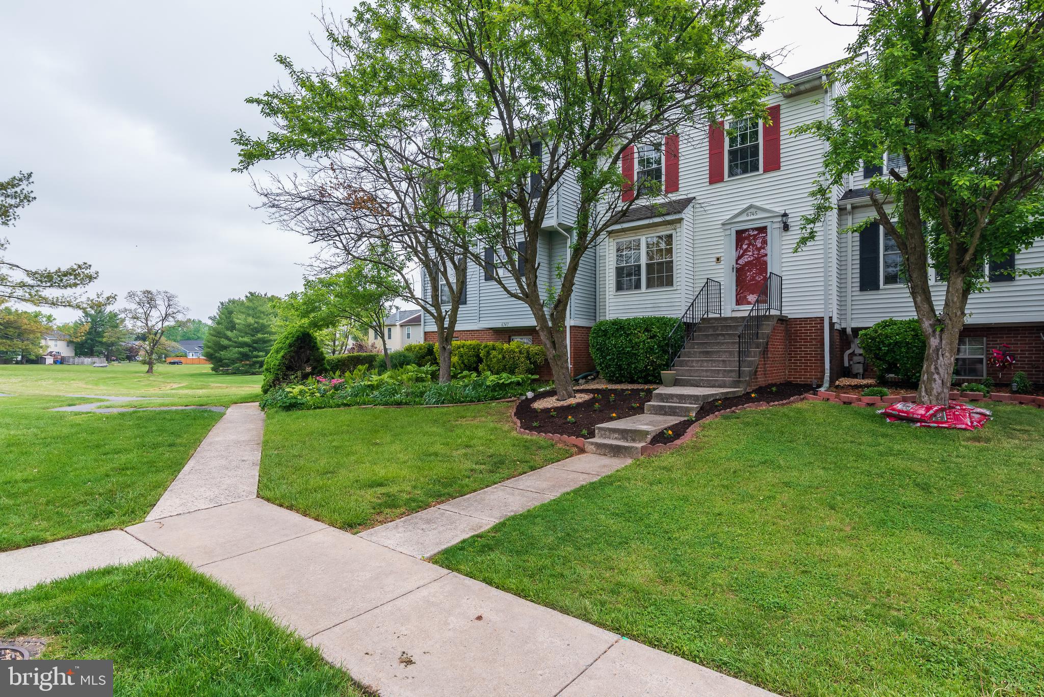 ROBIN MEADOWS - Residential