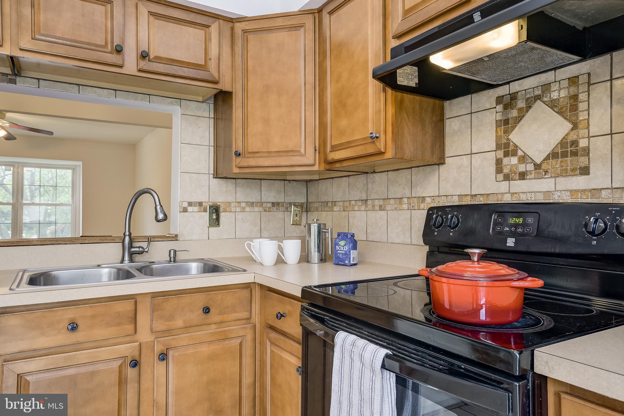 ROBIN MEADOWS - Residential