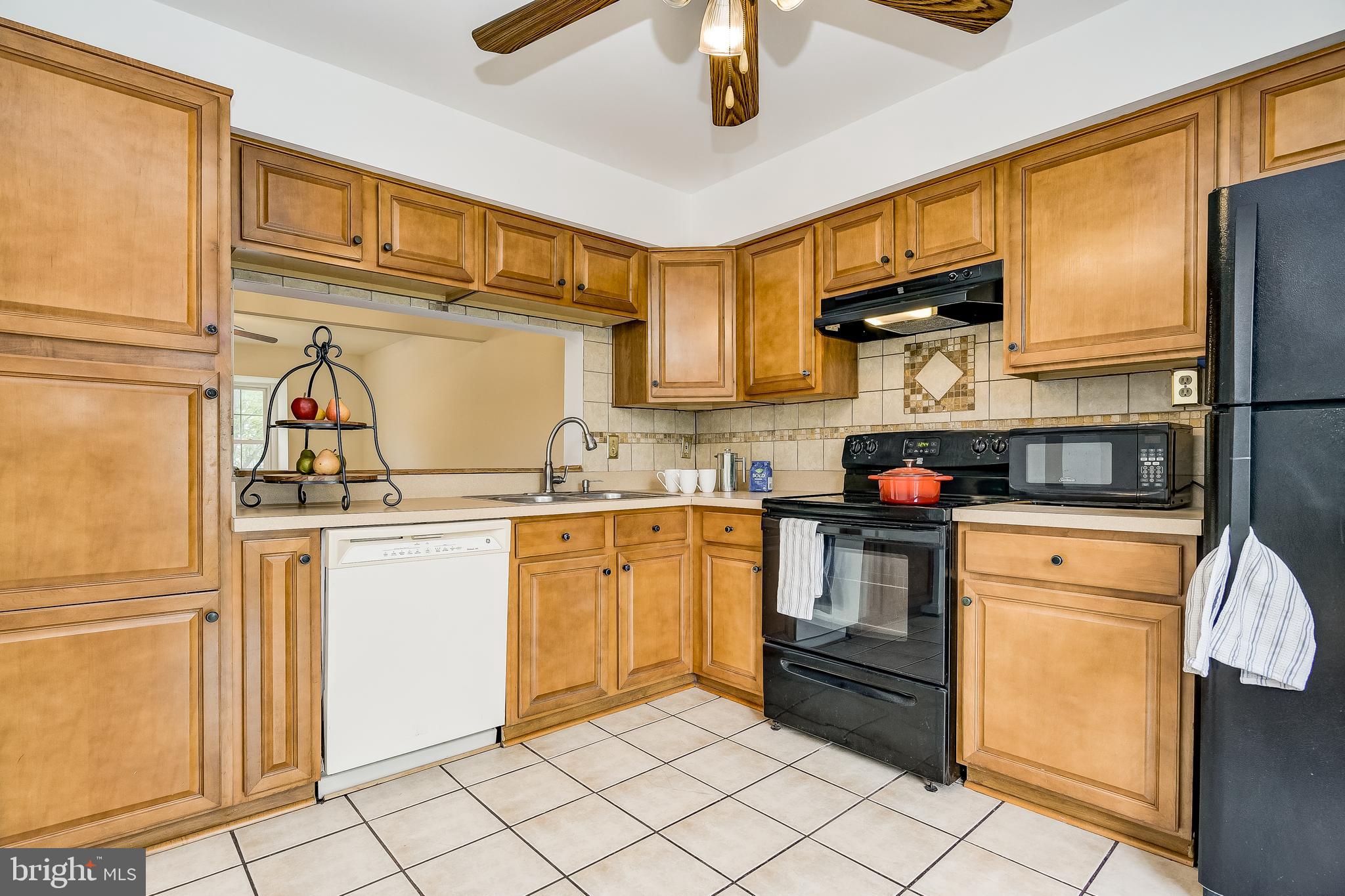 ROBIN MEADOWS - Residential