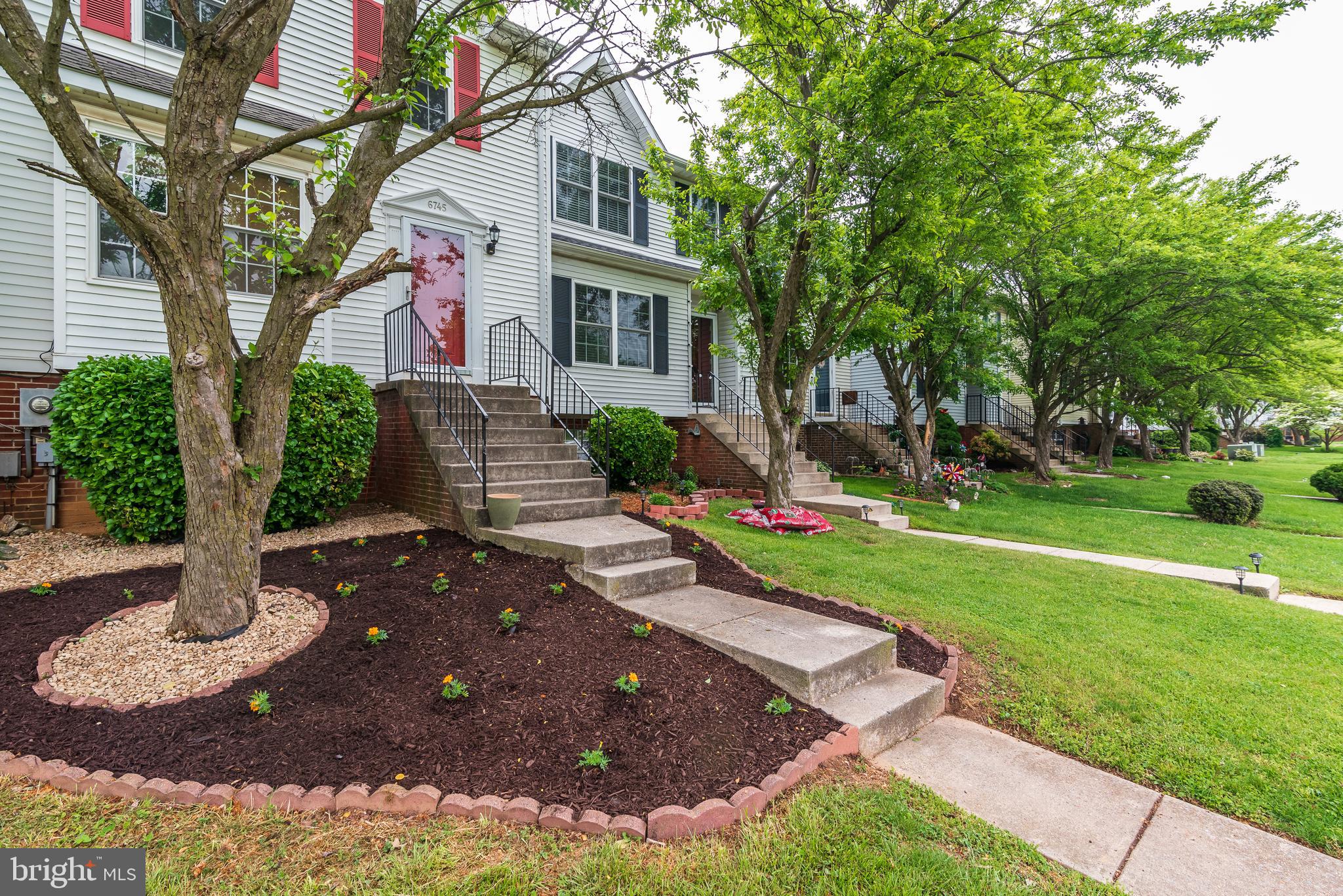 ROBIN MEADOWS - Residential