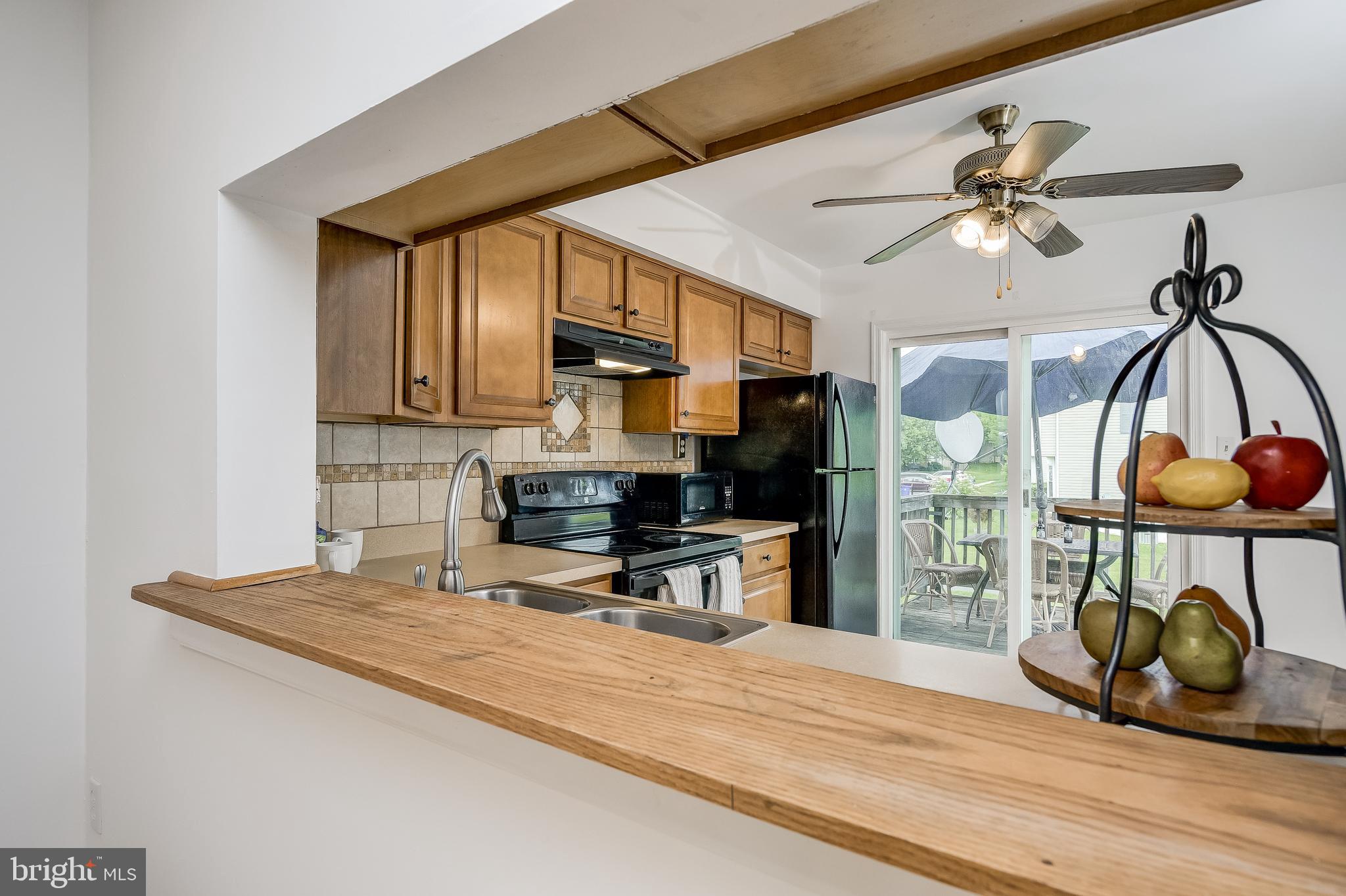 ROBIN MEADOWS - Residential