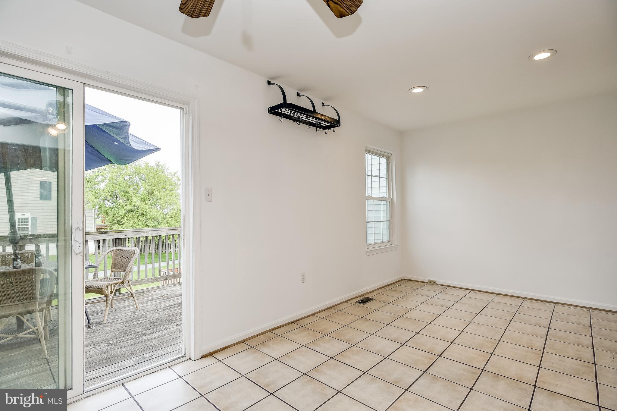 ROBIN MEADOWS - Residential