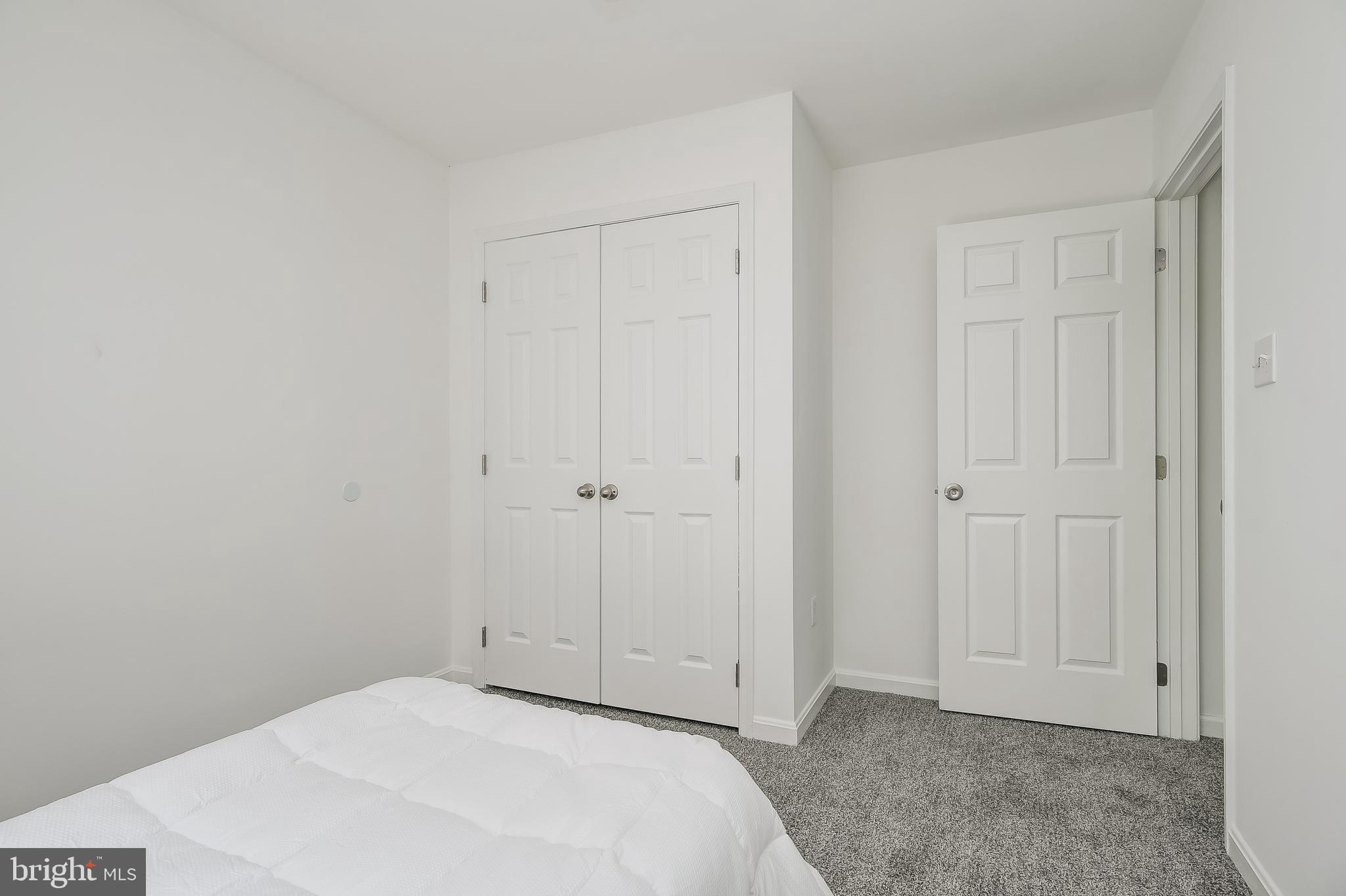 ROBIN MEADOWS - Residential