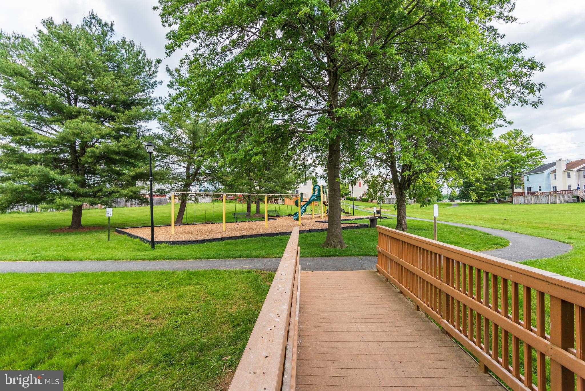 ROBIN MEADOWS - Residential