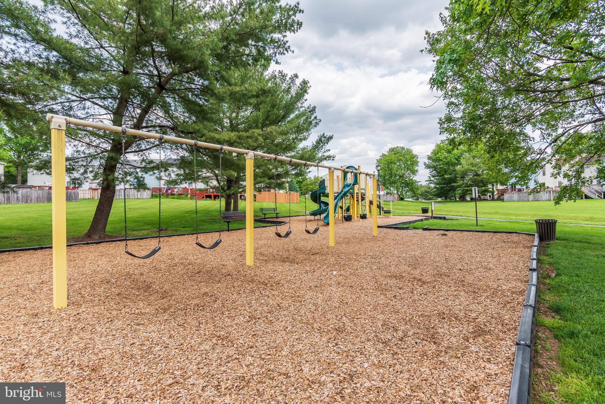 ROBIN MEADOWS - Residential