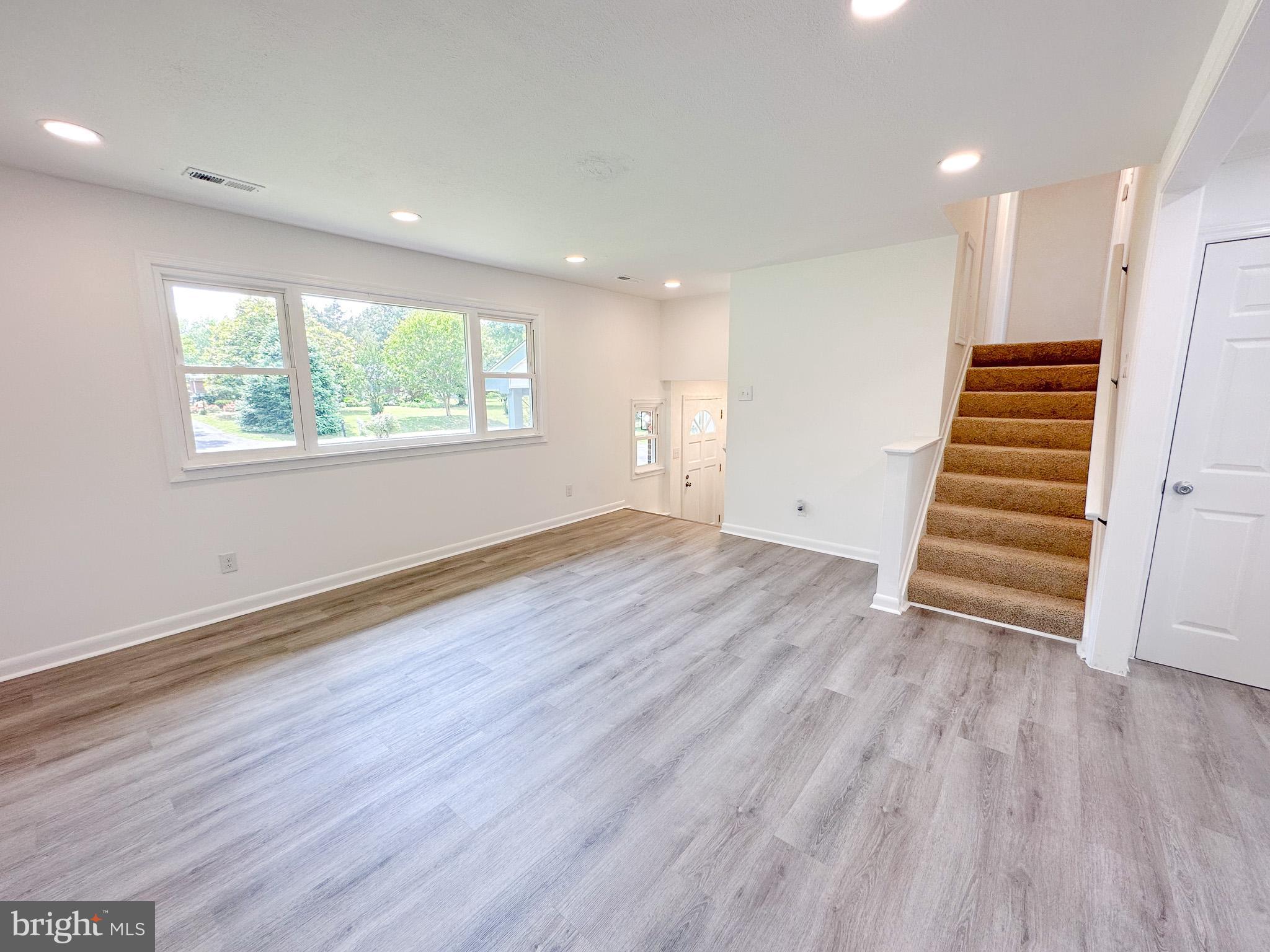 HANOVER FARMS - Residential