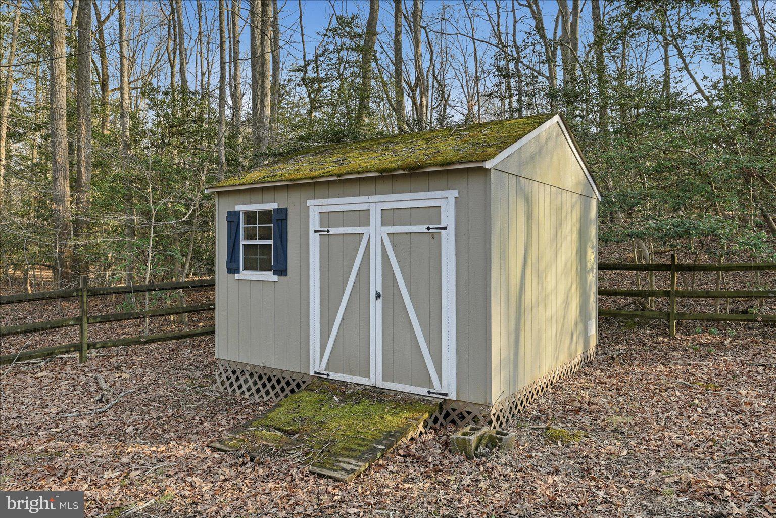 PRESIDENTIAL LAKES - Residential