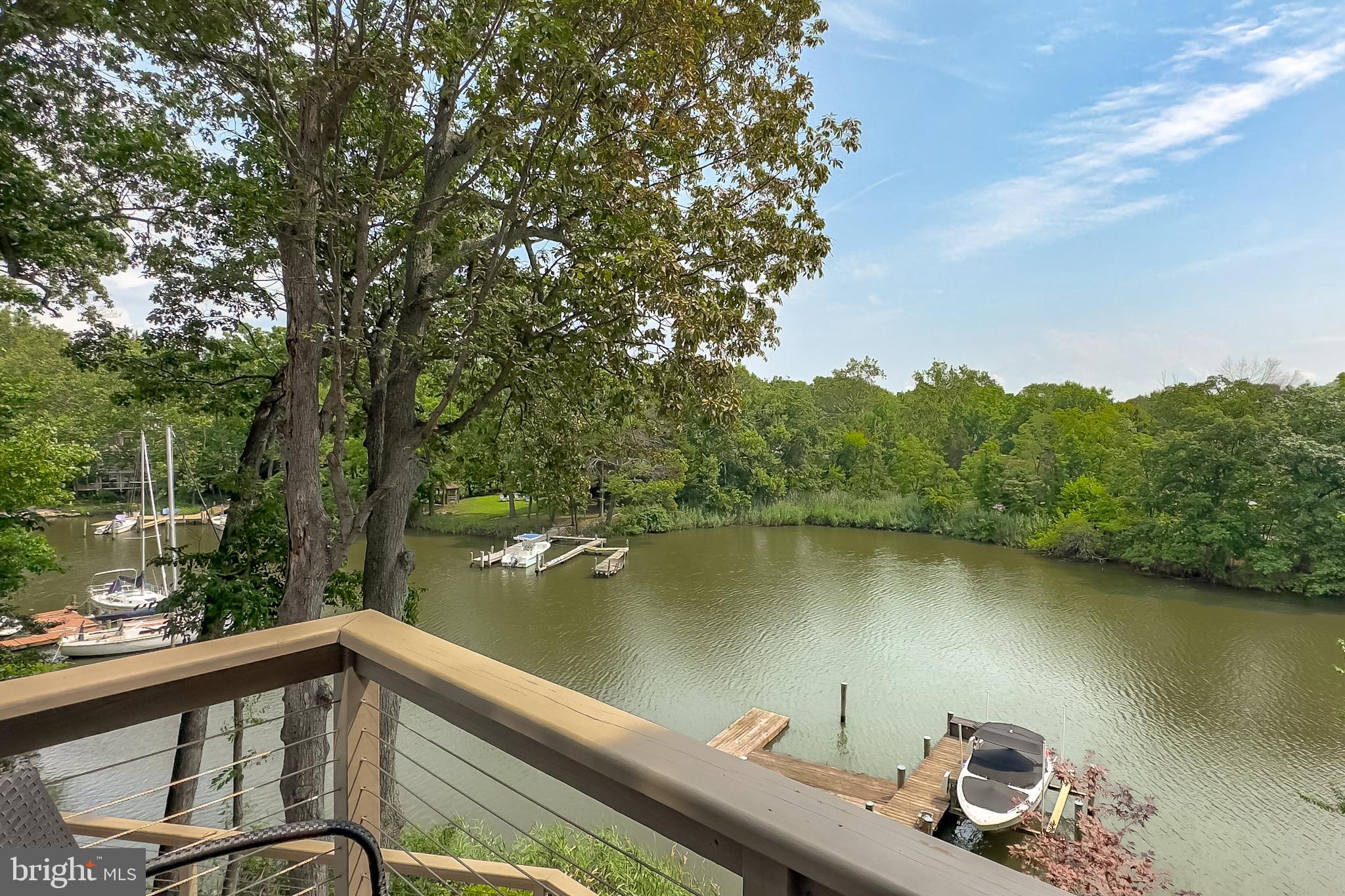 HILLSMERE SHORES - Residential