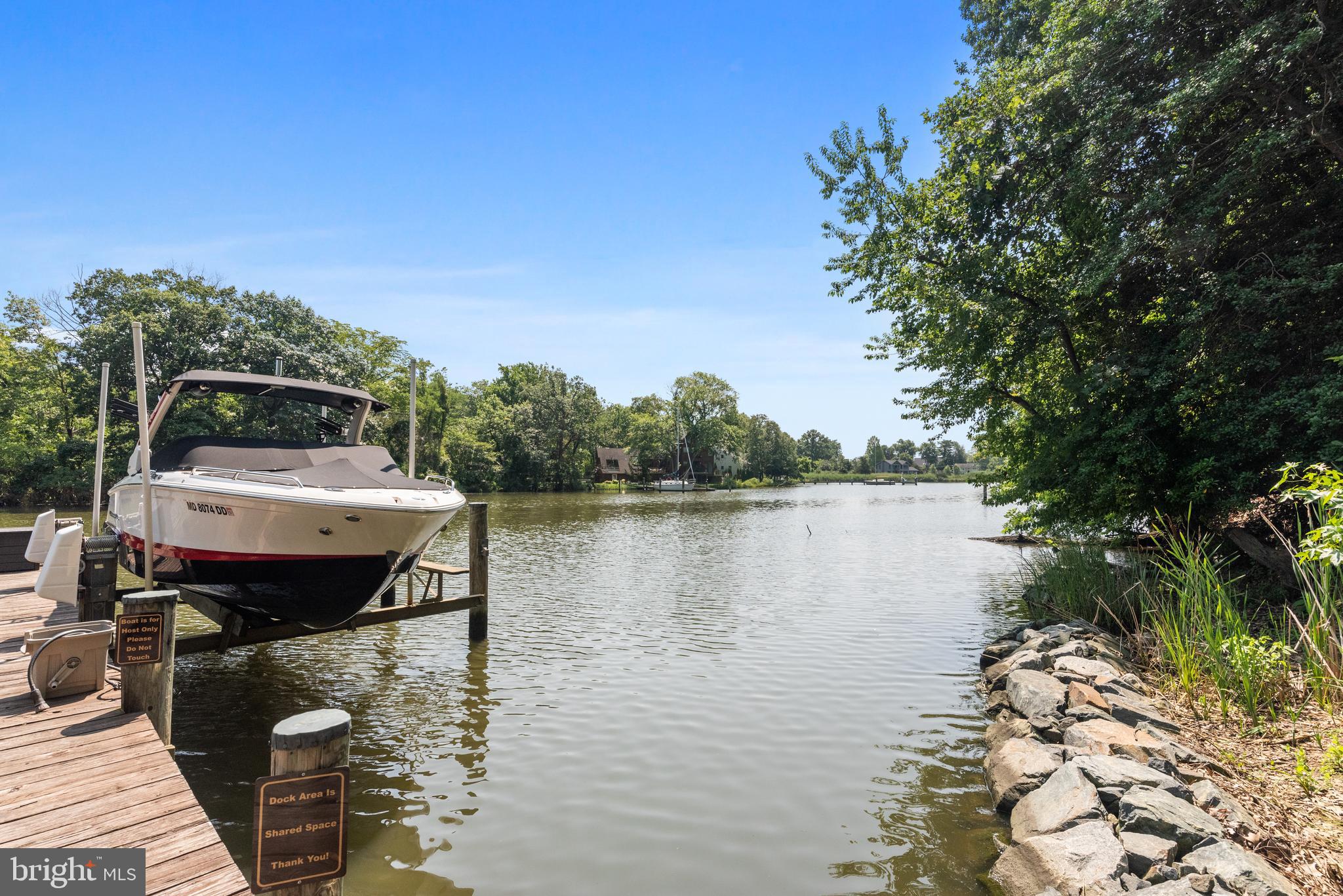 HILLSMERE SHORES - Residential