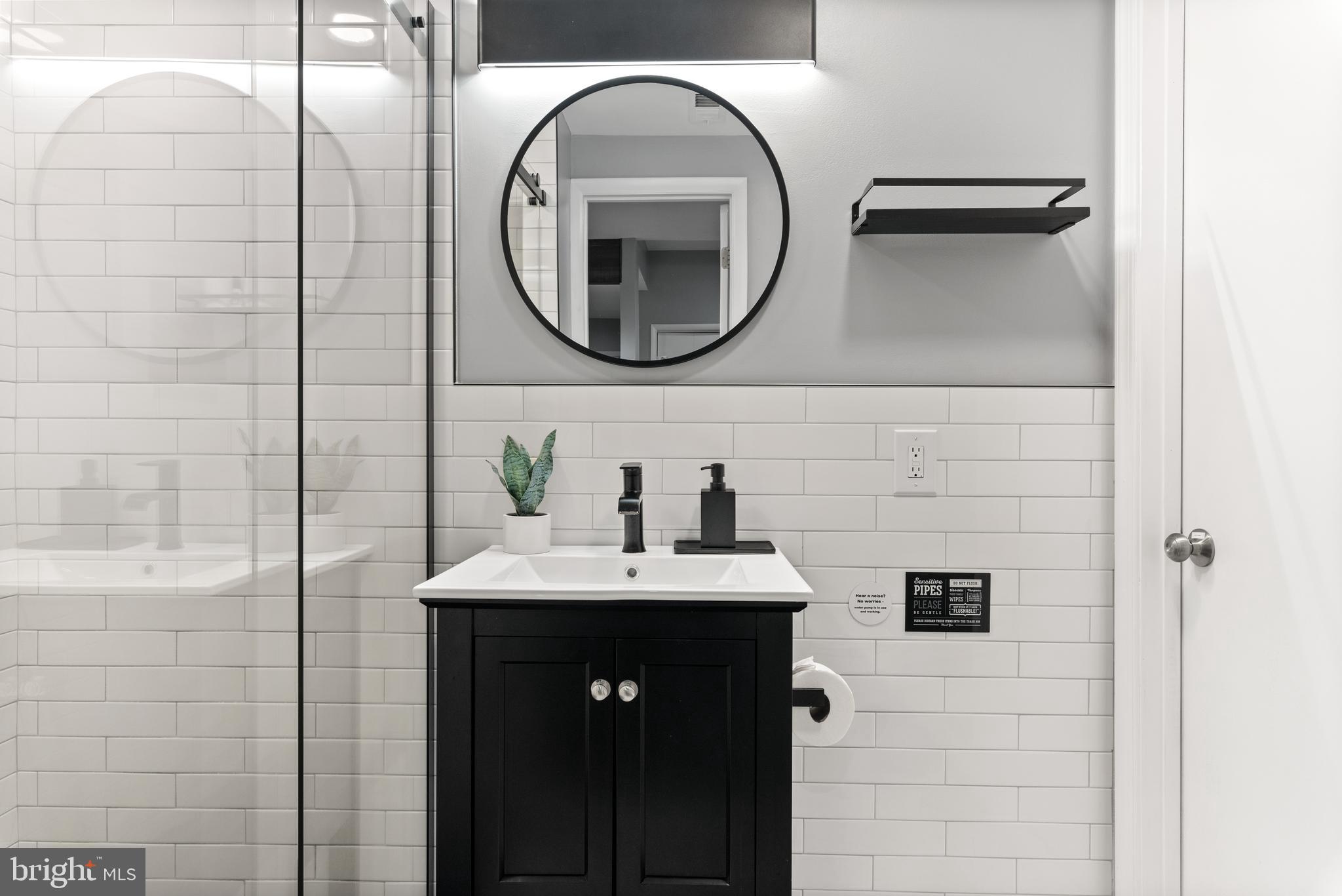 HILLSMERE SHORES - Residential