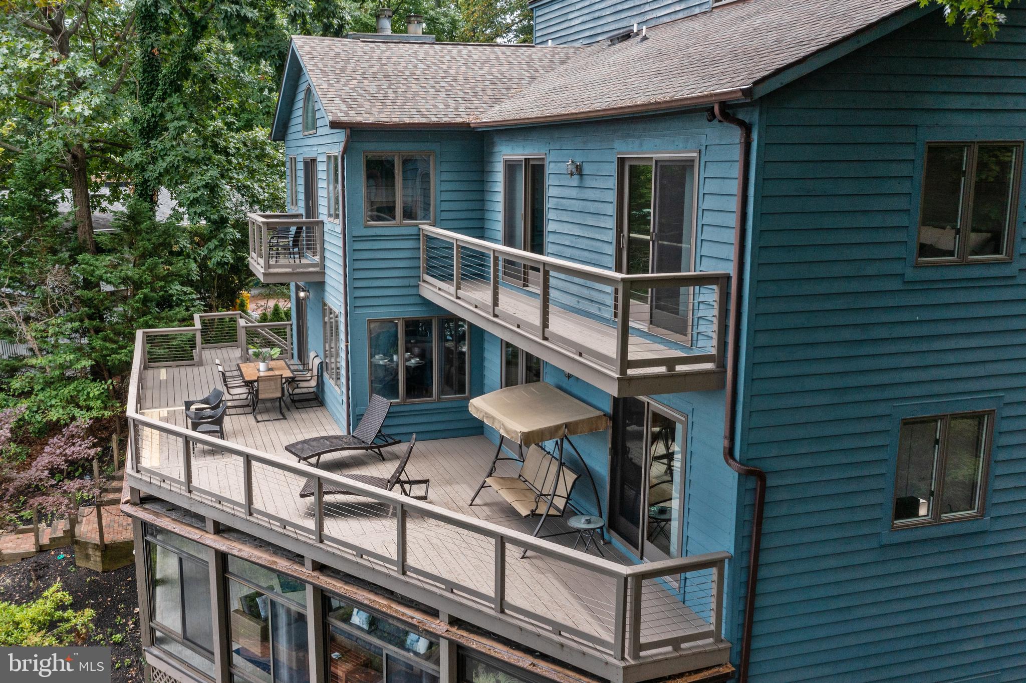 HILLSMERE SHORES - Residential