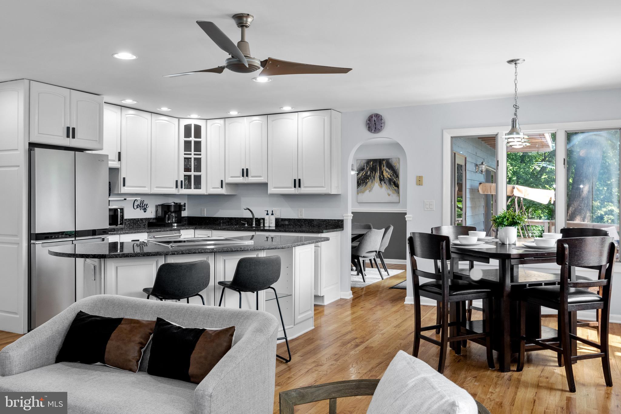 HILLSMERE SHORES - Residential