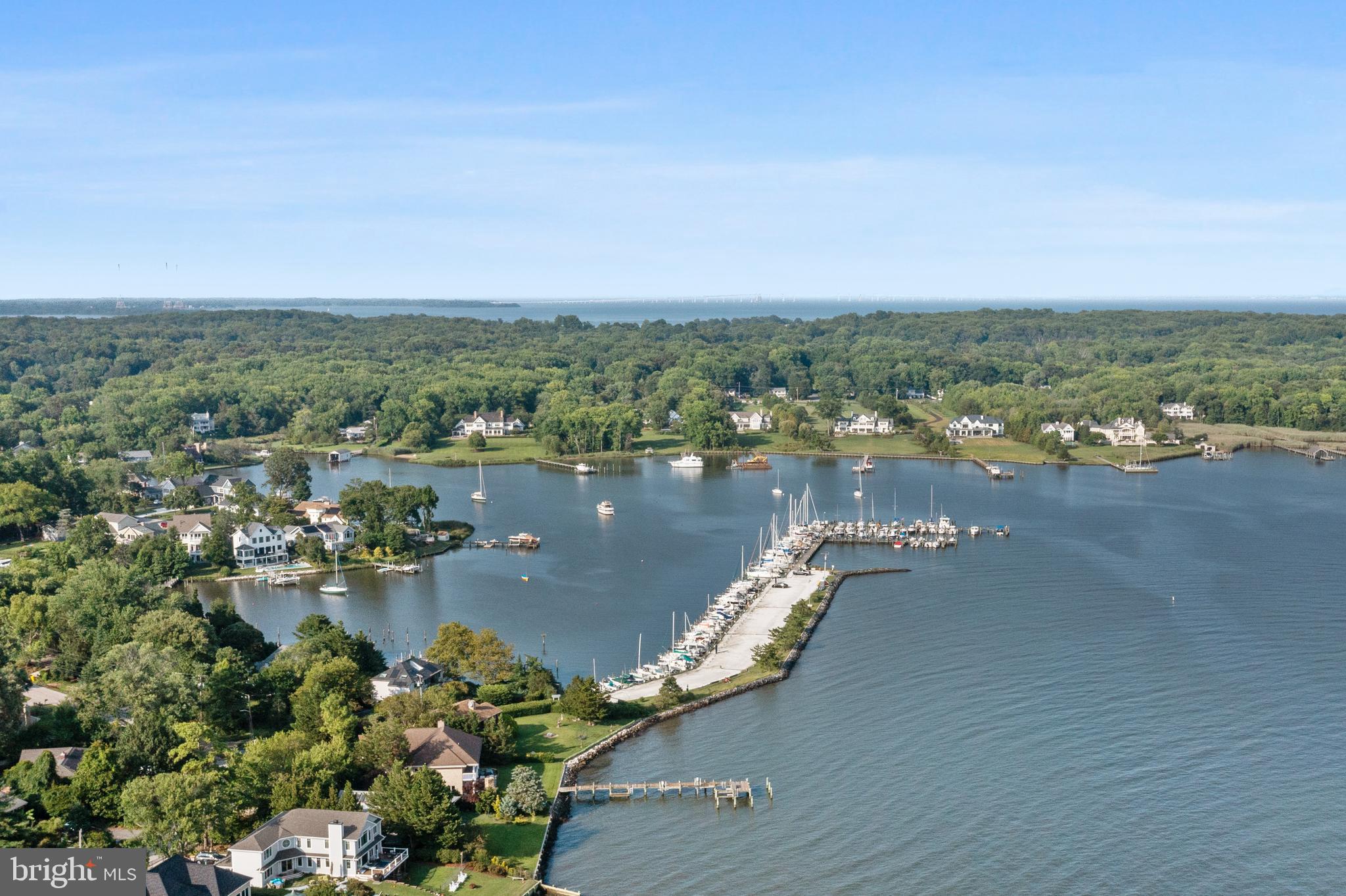 HILLSMERE SHORES - Residential