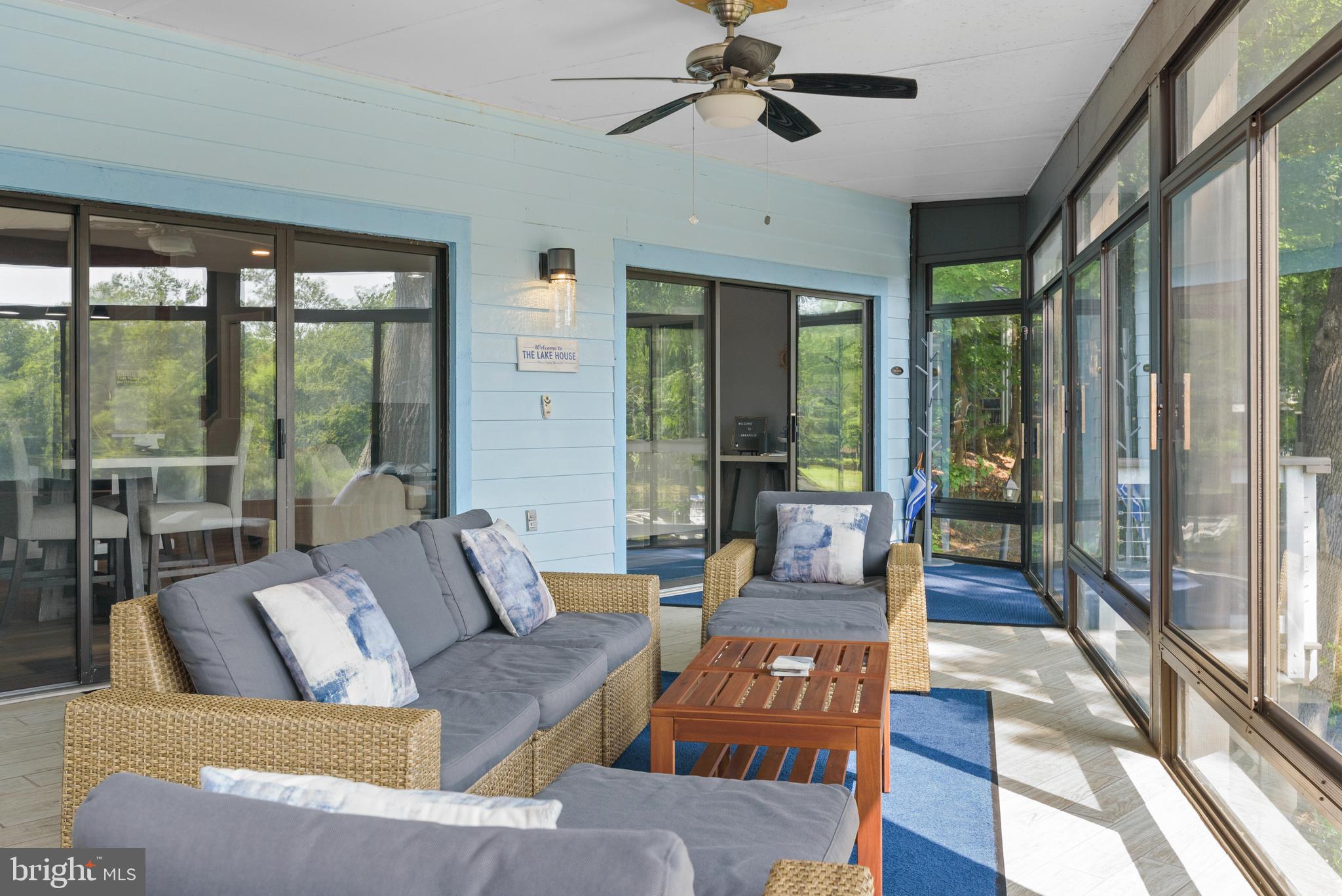 HILLSMERE SHORES - Residential