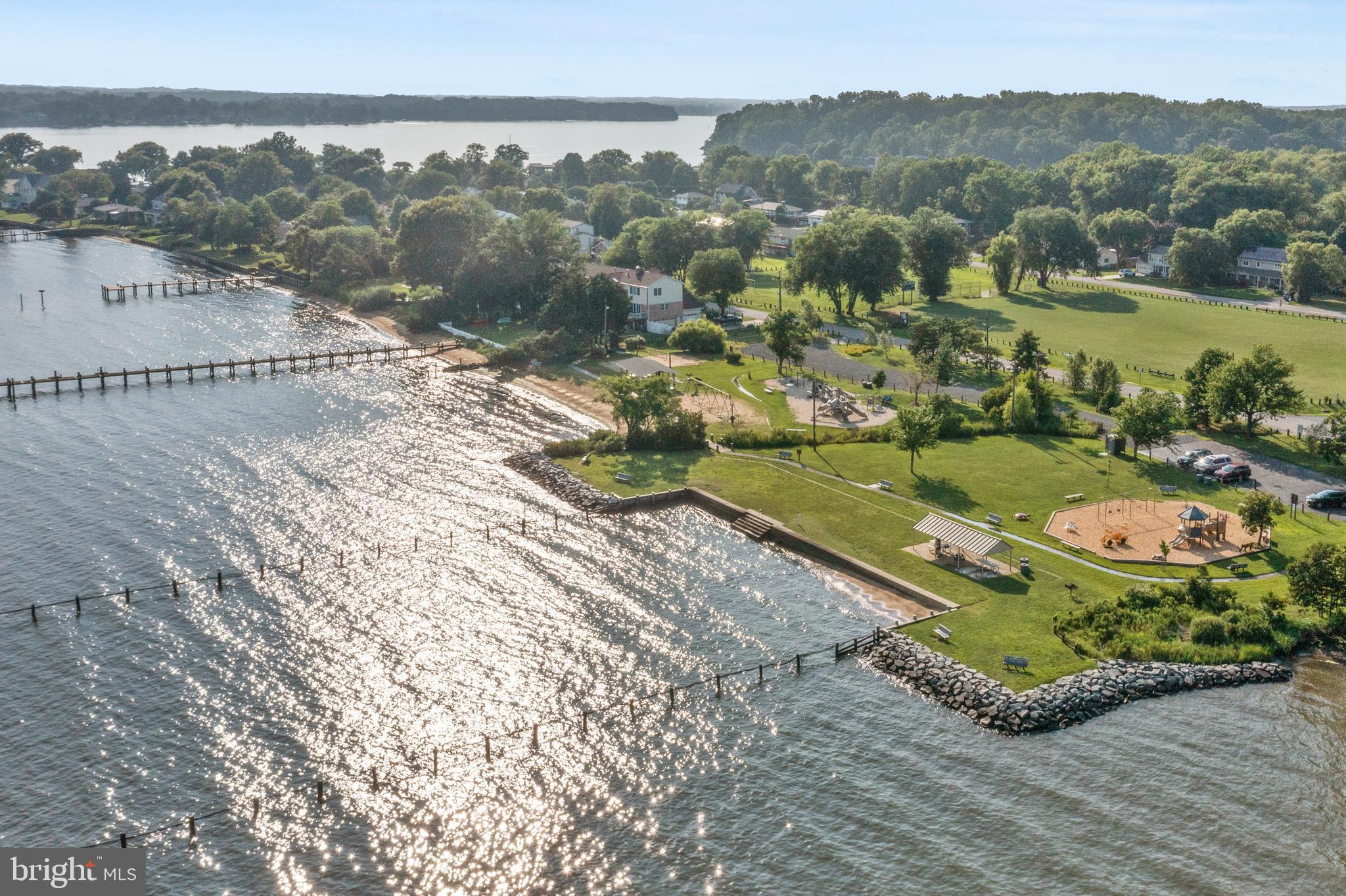 HILLSMERE SHORES - Residential