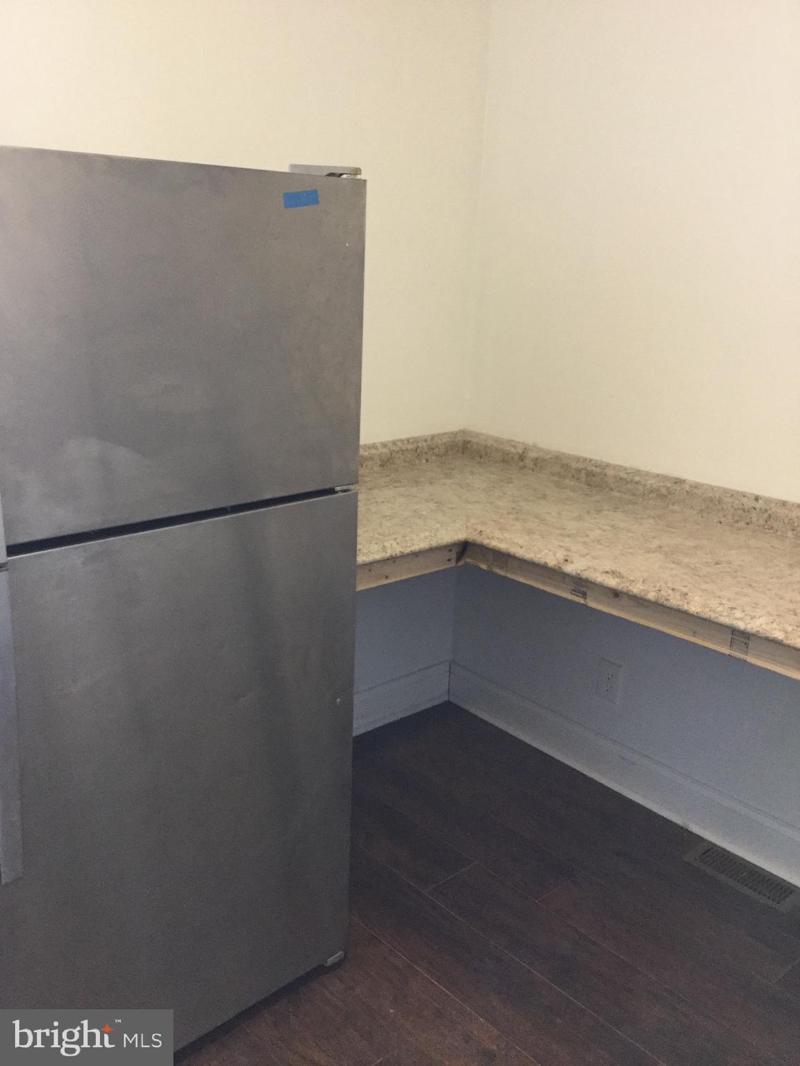 MADISON EASTEND - Residential Lease