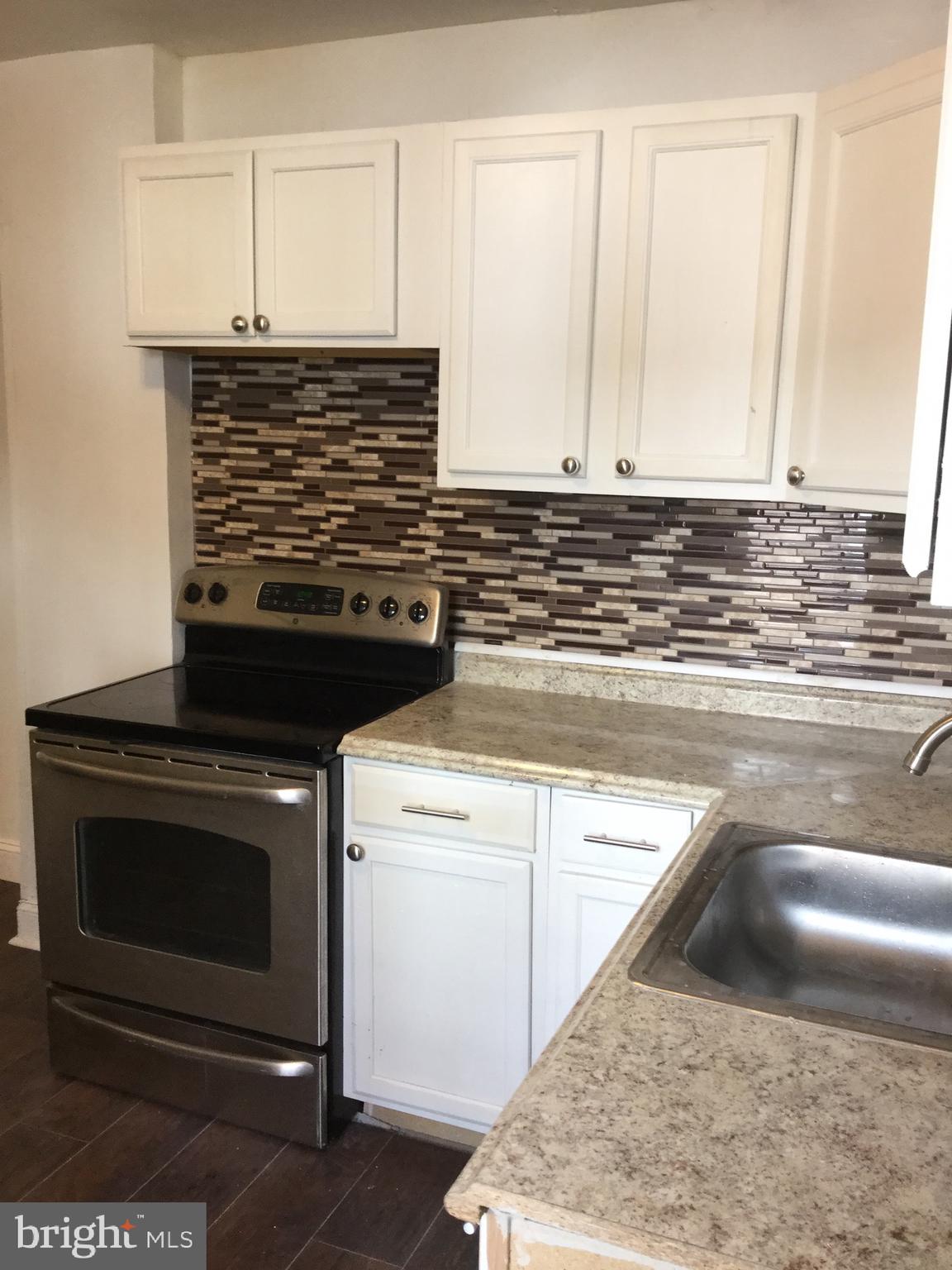 MADISON EASTEND - Residential Lease