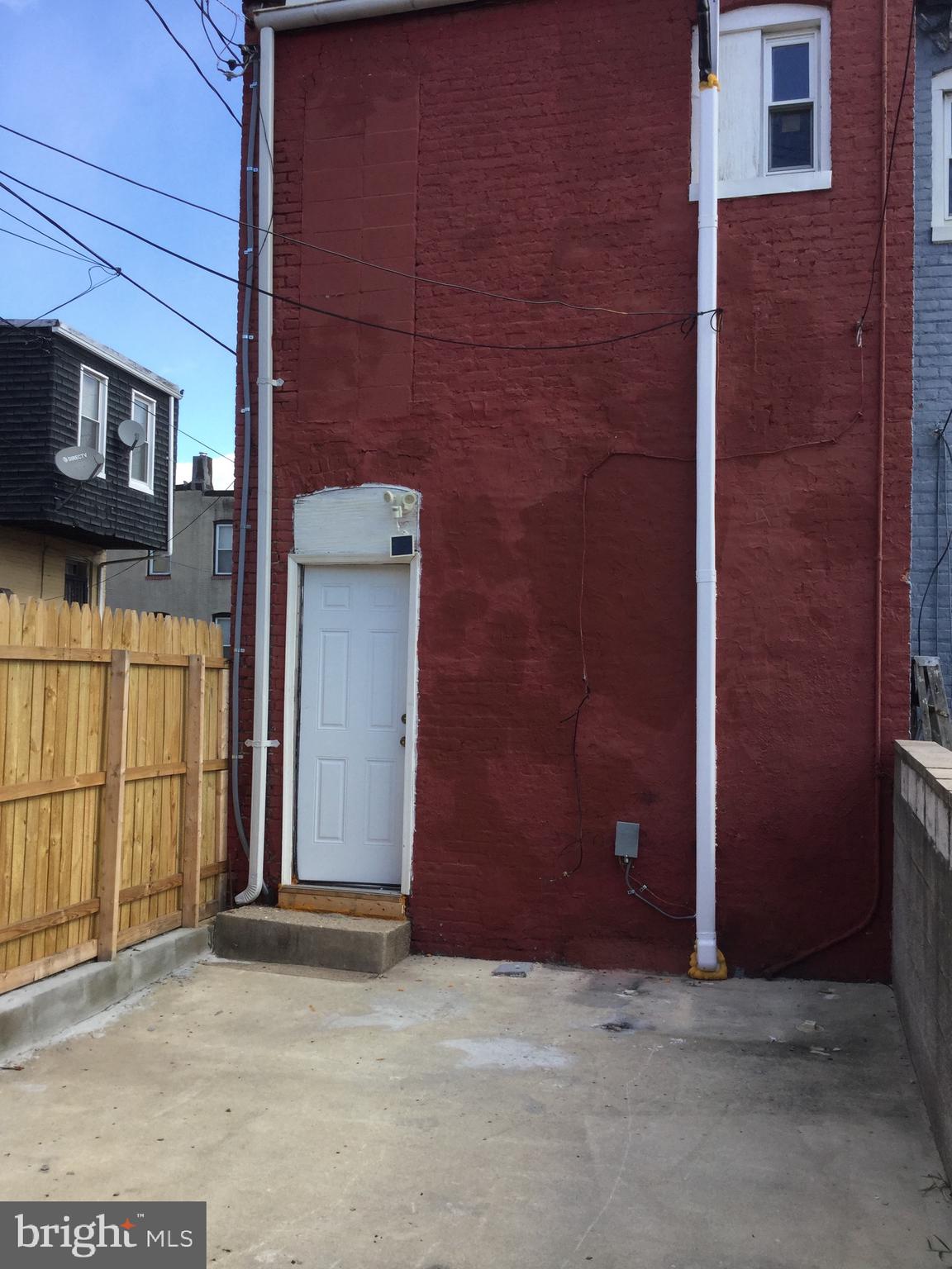 MADISON EASTEND - Residential Lease