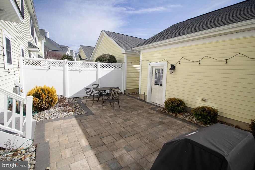 listing image 44