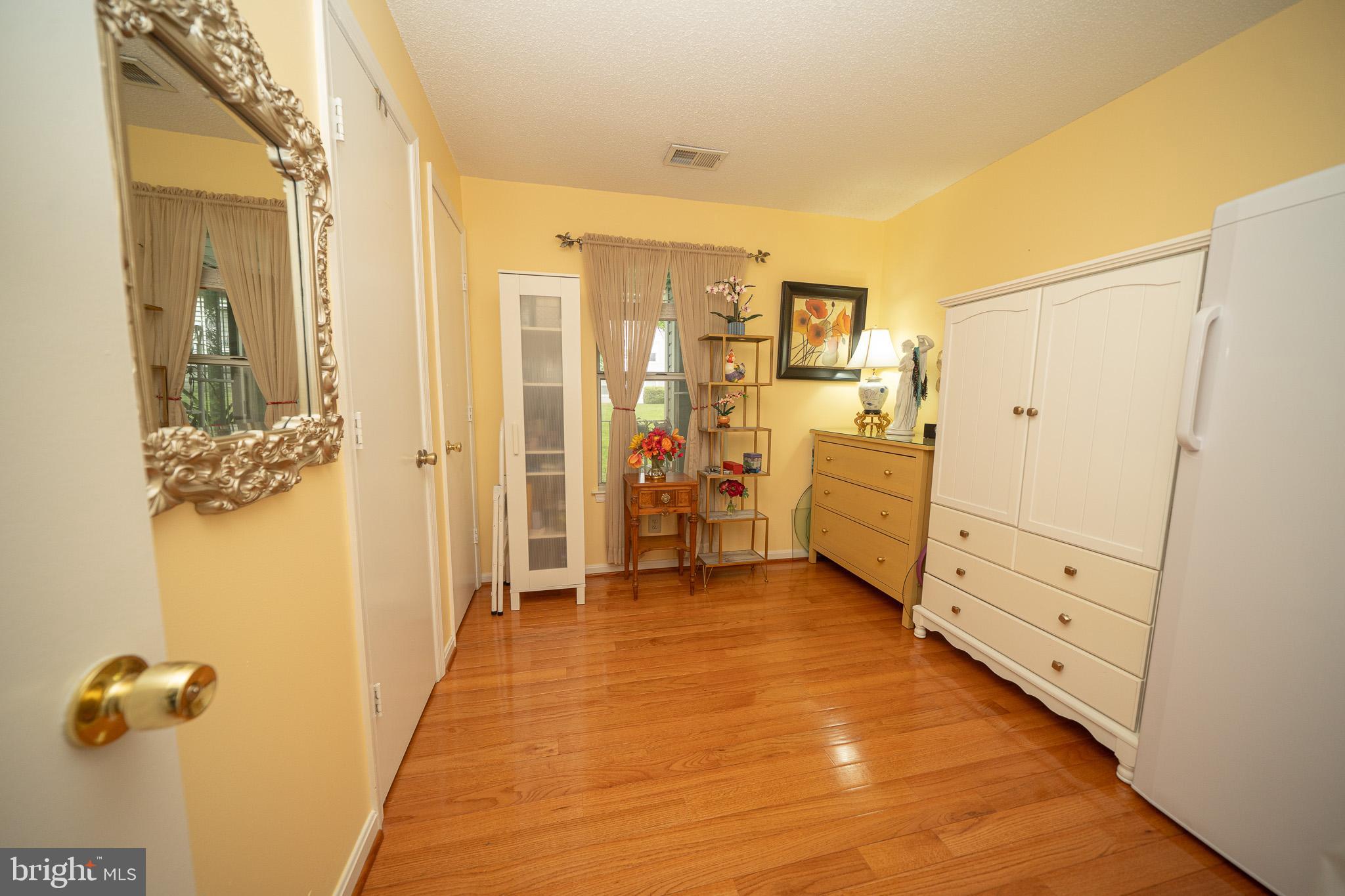 LONGMEAD CROSSING - Residential