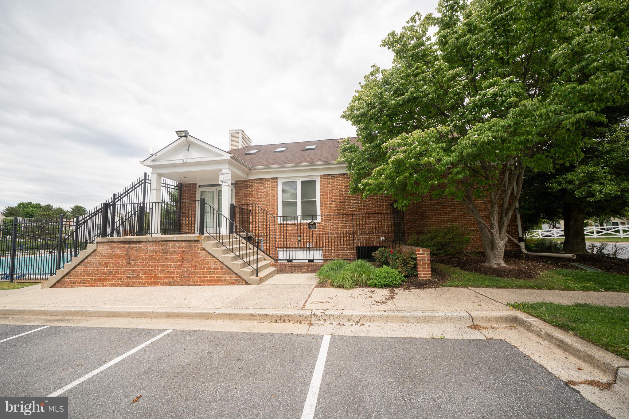 LONGMEAD CROSSING - Residential