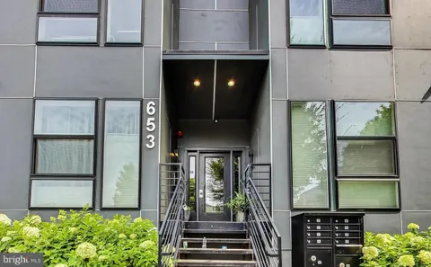 653 Irving Street NW Unit 8, Washington, DC 20010 - MLS#: DCDC2177220
