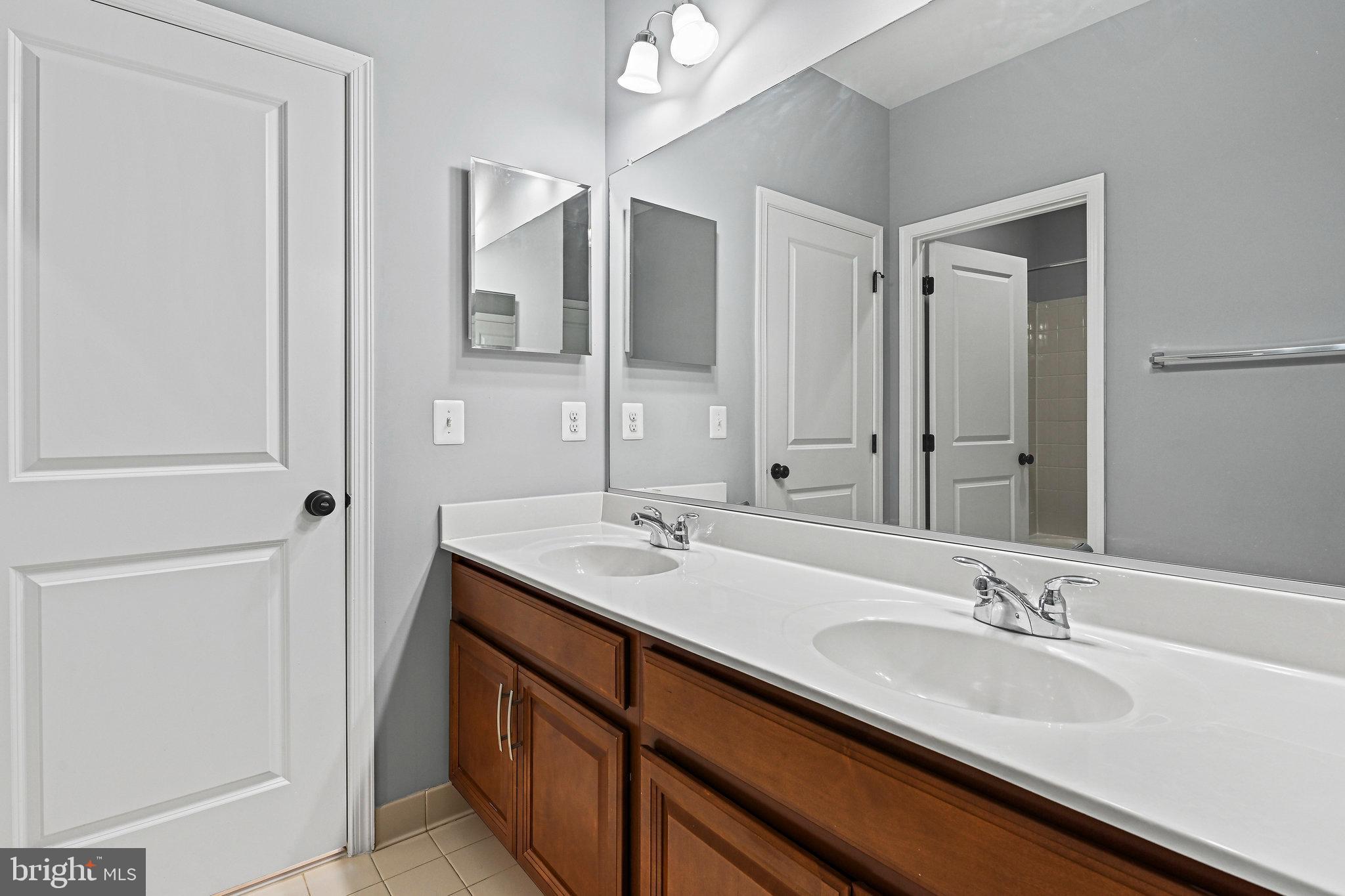 LENAH MILL - Residential