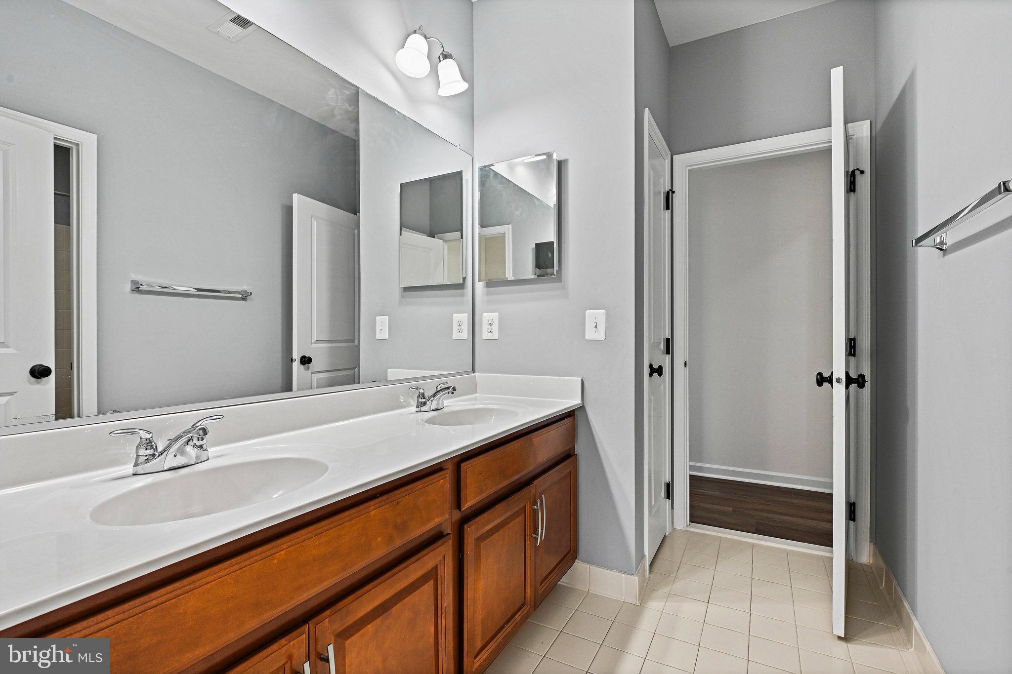 LENAH MILL - Residential