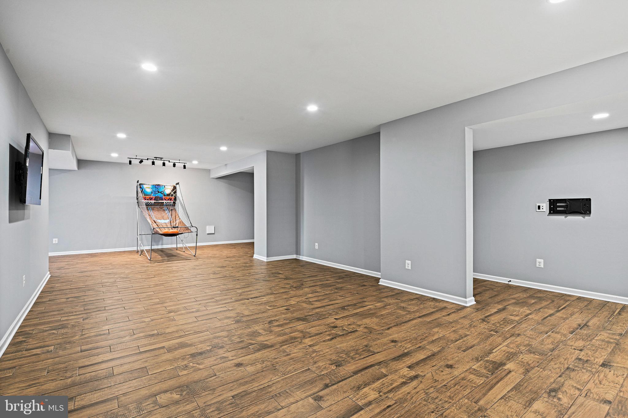 LENAH MILL - Residential