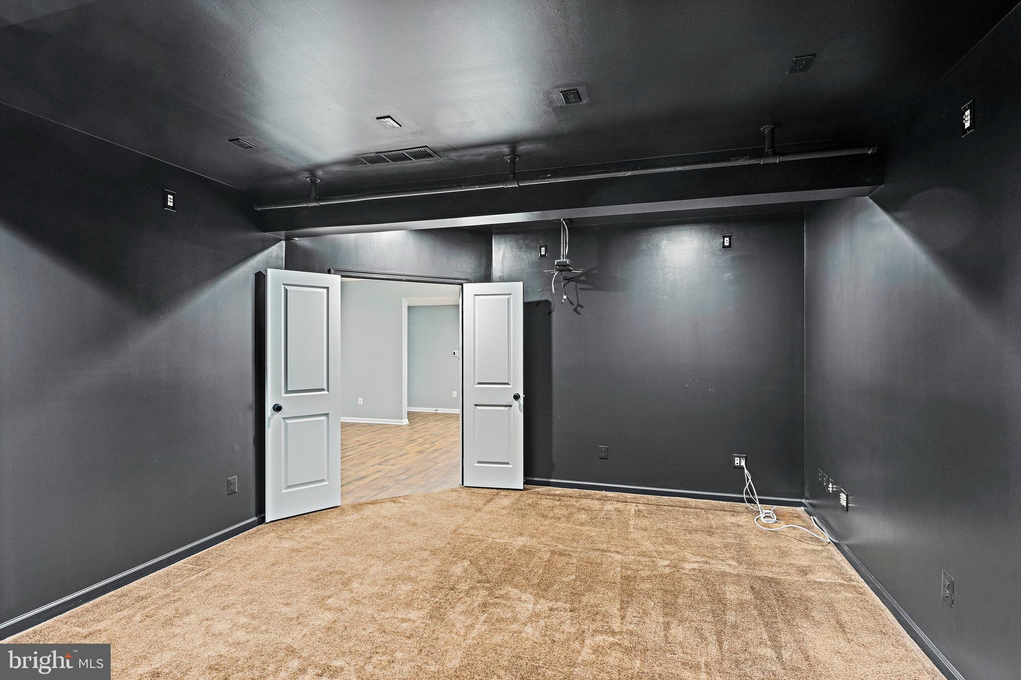 LENAH MILL - Residential