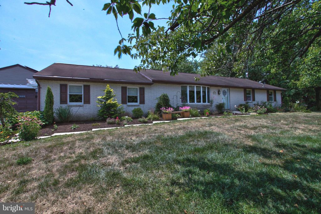 Photo of 314 Millway Road, Lititz, PA 17543 (MLS # PALA2052366)