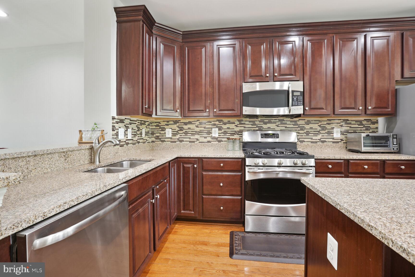 DORCHESTER WOODS - Residential