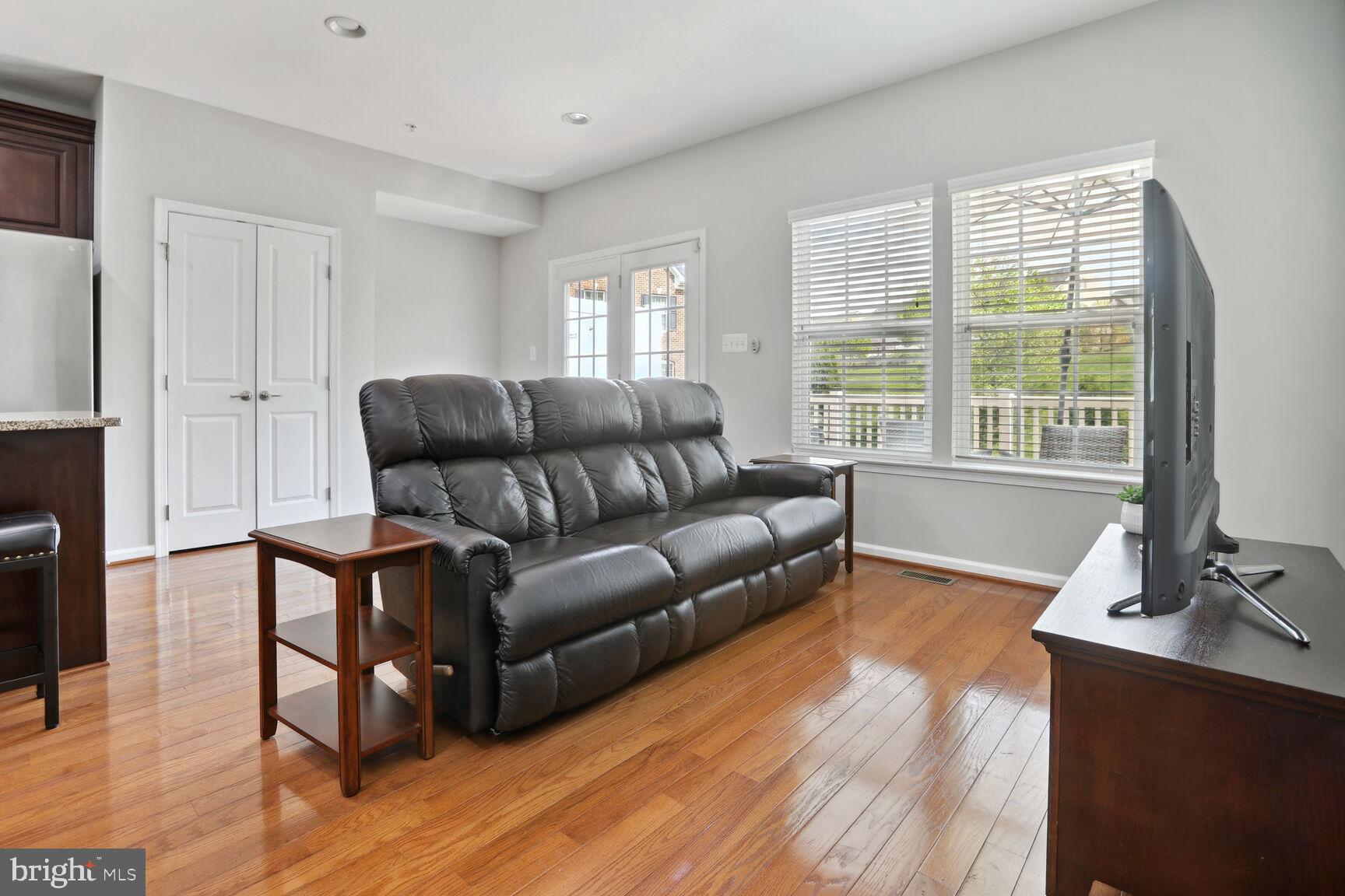 DORCHESTER WOODS - Residential