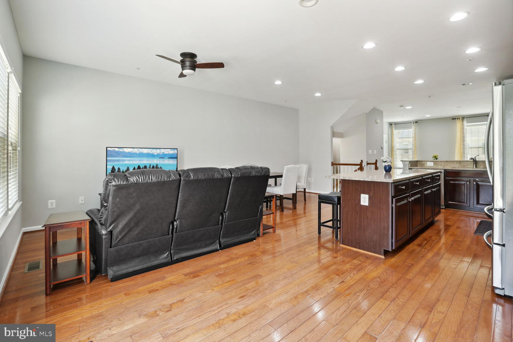 DORCHESTER WOODS - Residential