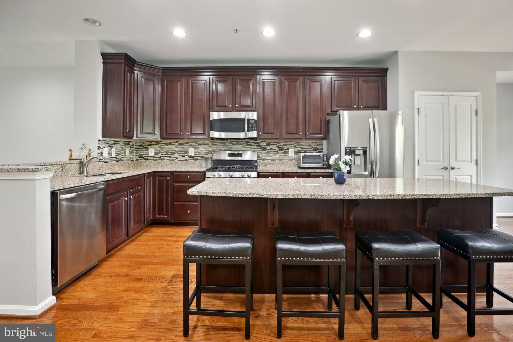 DORCHESTER WOODS - Residential