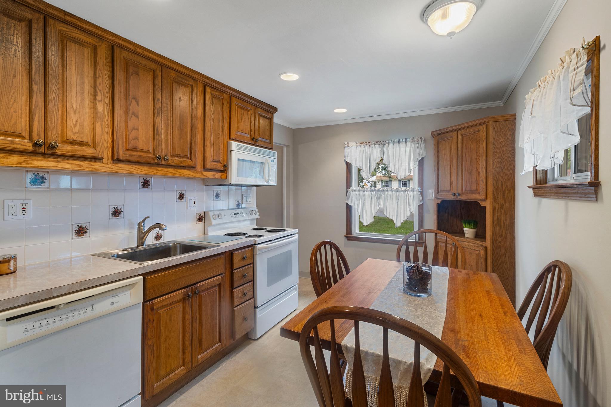 LAFAYETTE HILL - Residential