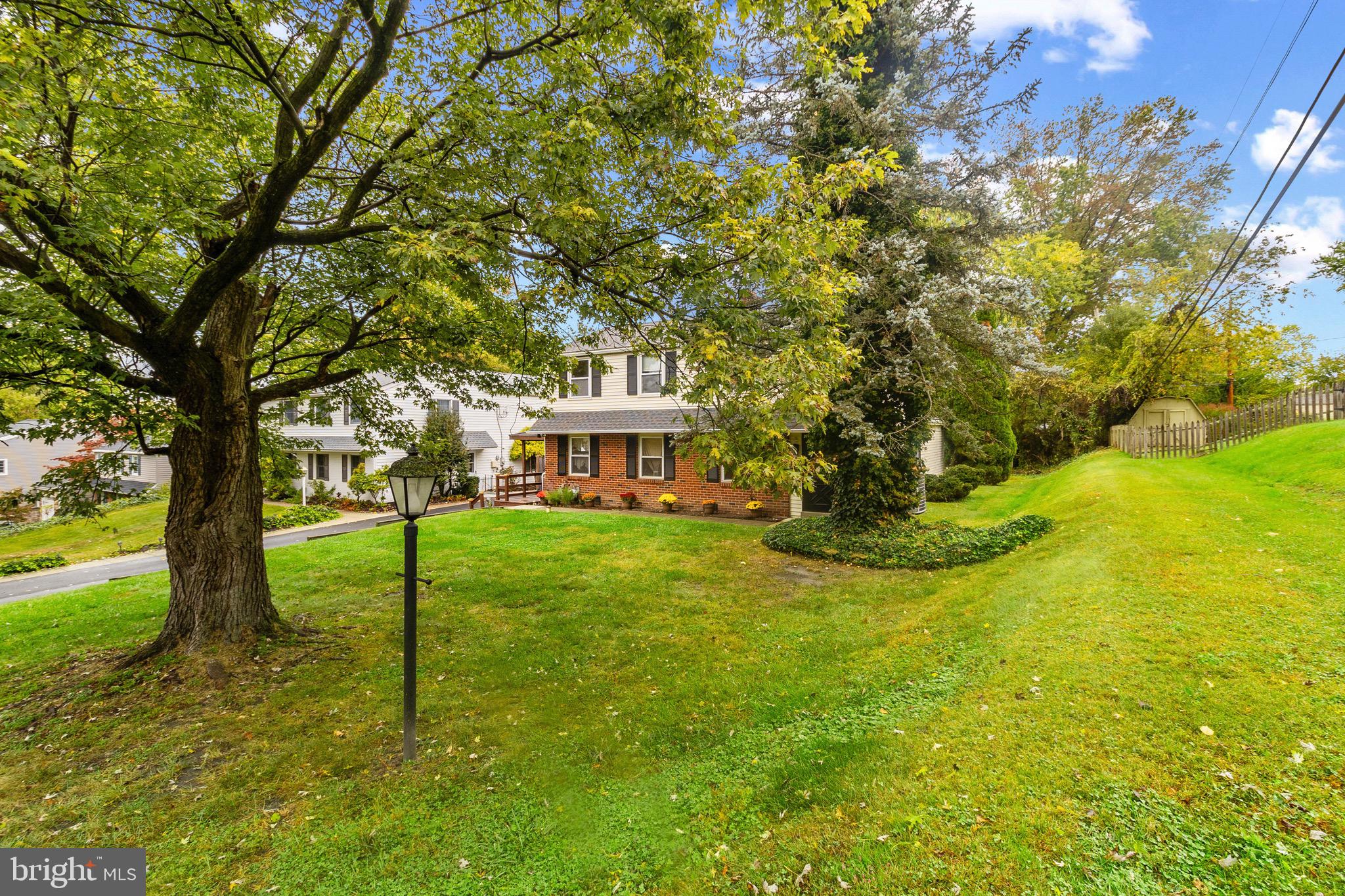 LAFAYETTE HILL - Residential