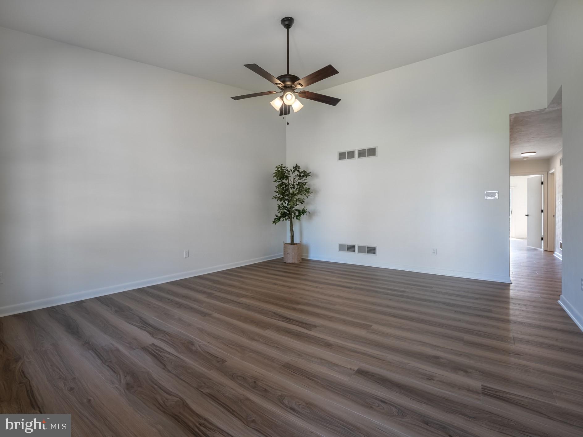 33 LARCH DRIVE