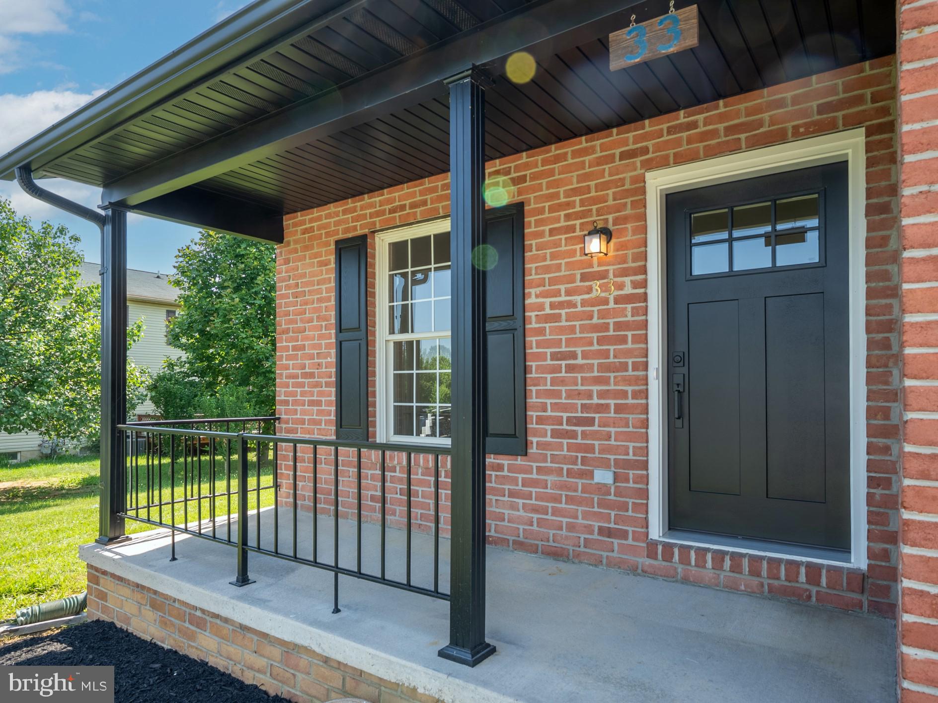 33 LARCH DRIVE