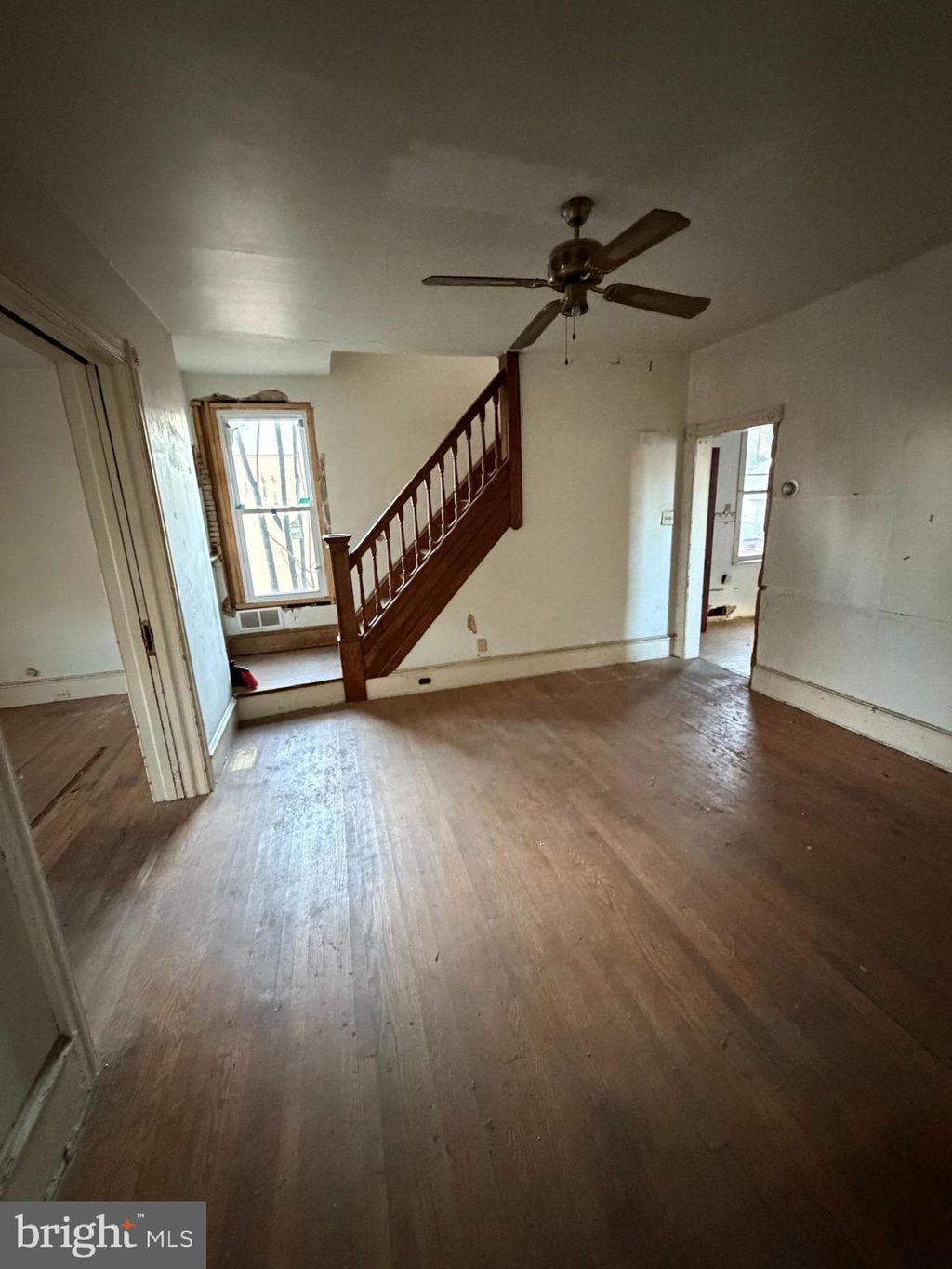 Photo of 423 W Broad Street, PALMYRA, NJ 08065 (MLS # NJBL2102520)