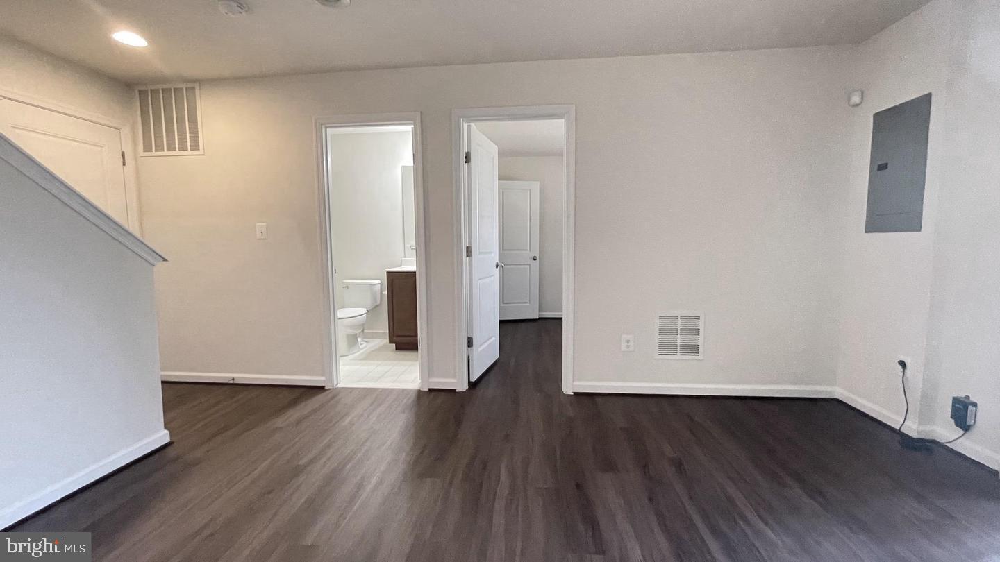 WALKER STATION - Residential Lease