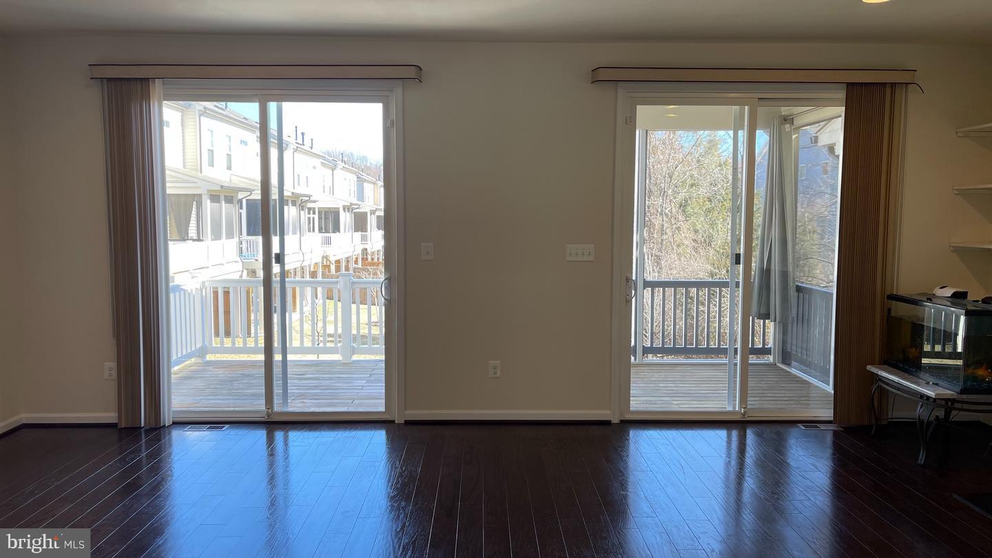 WALKER STATION - Residential Lease