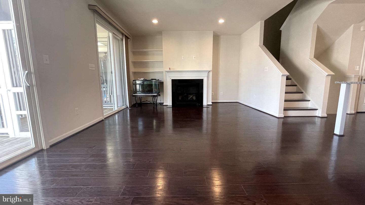 WALKER STATION - Residential Lease