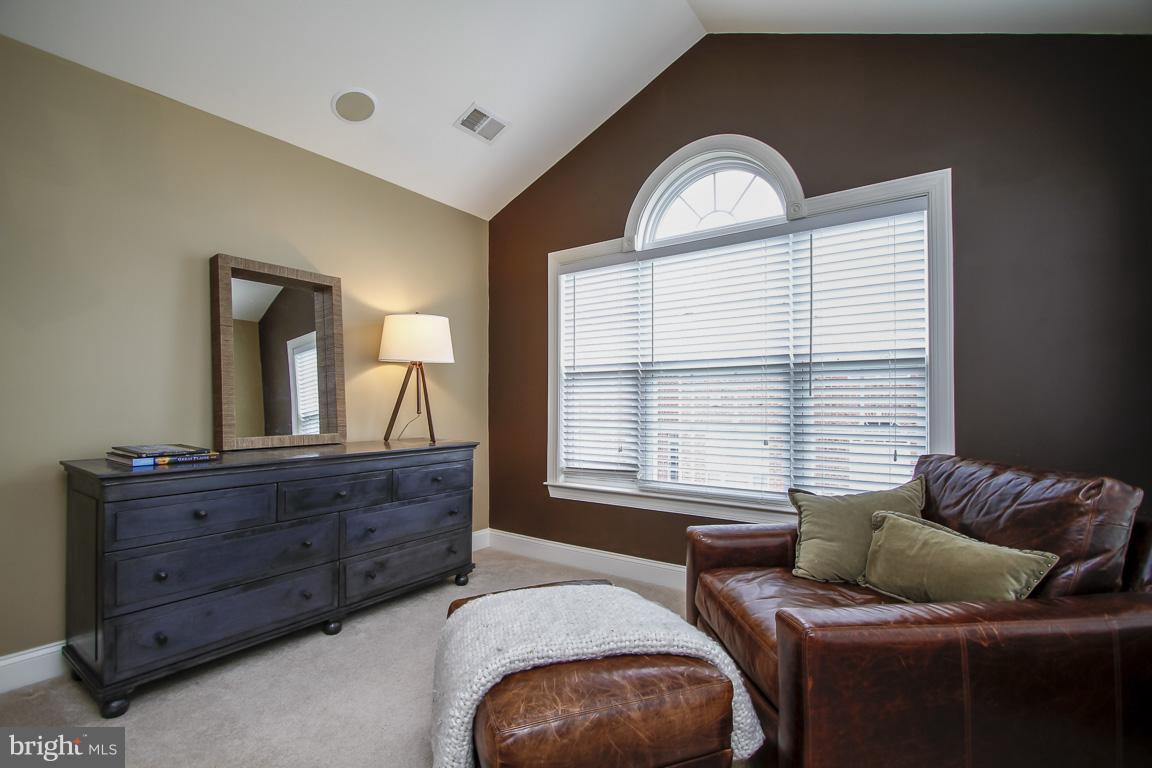 VINEYARDS OF ANNAPOLIS - Residential